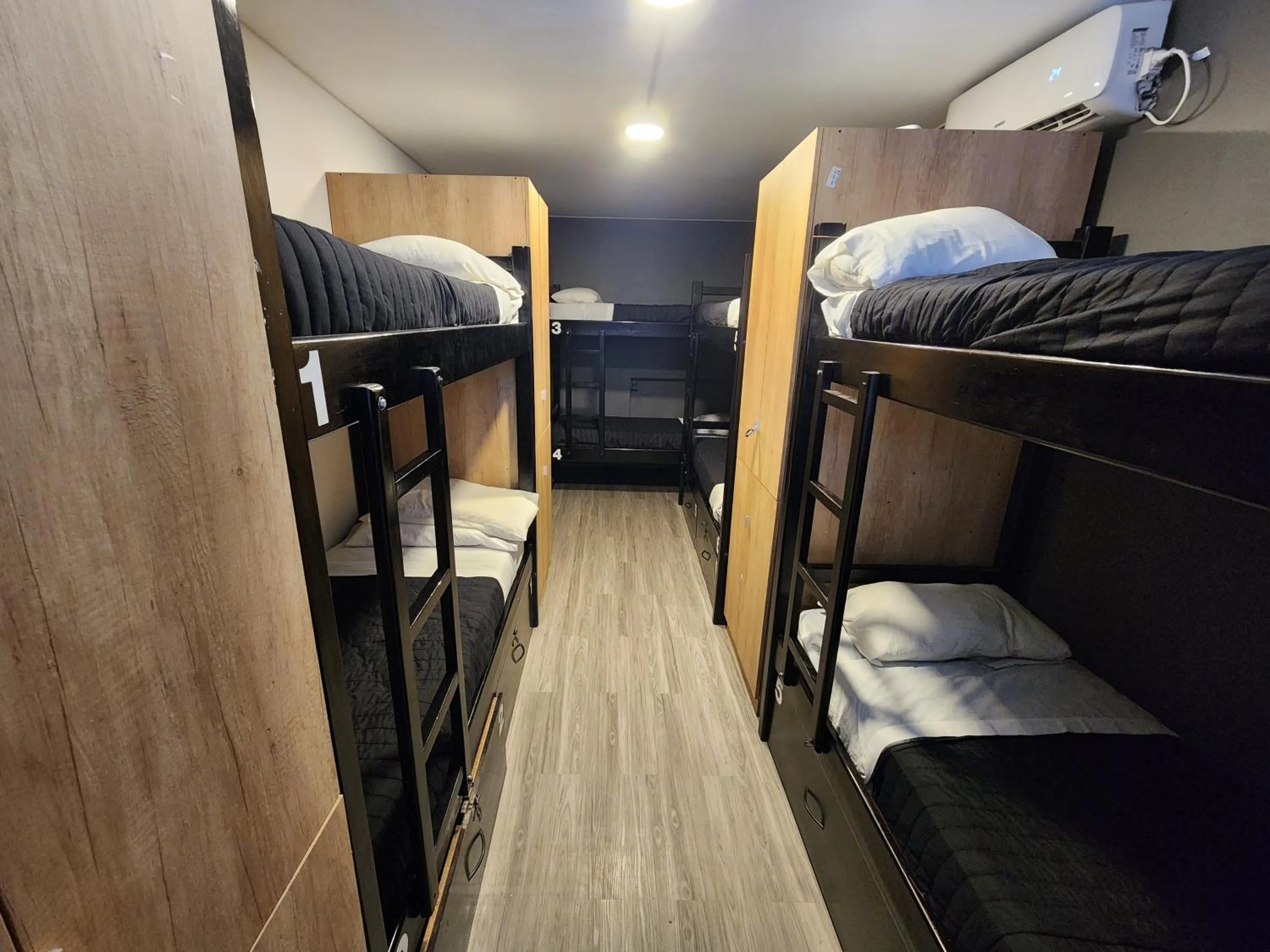 8-Bed Mixed Dormitory Room - single occupancy in Chill Inn Hostel