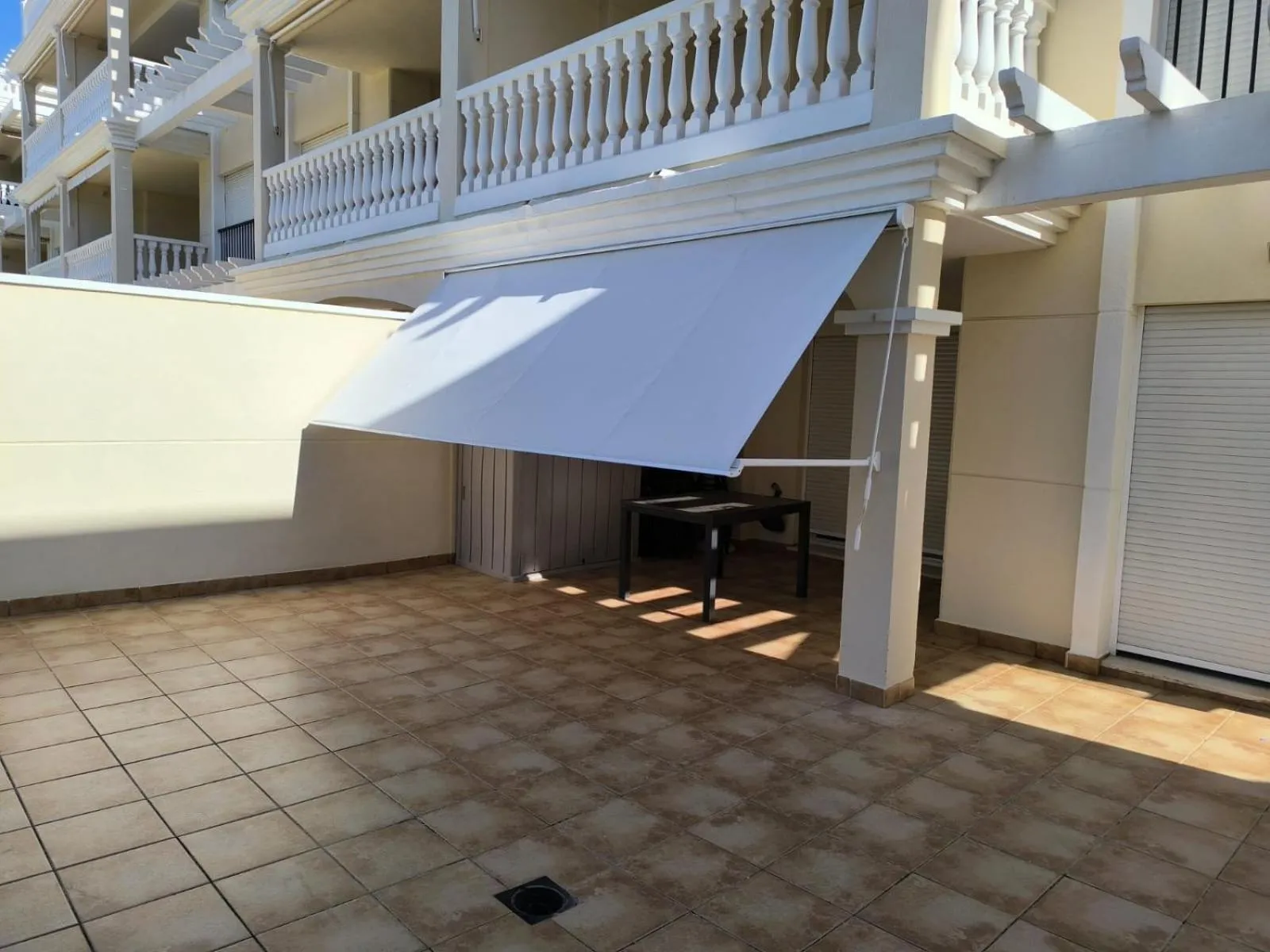 Schöne Unterkunft mit Pool und Terrasse.