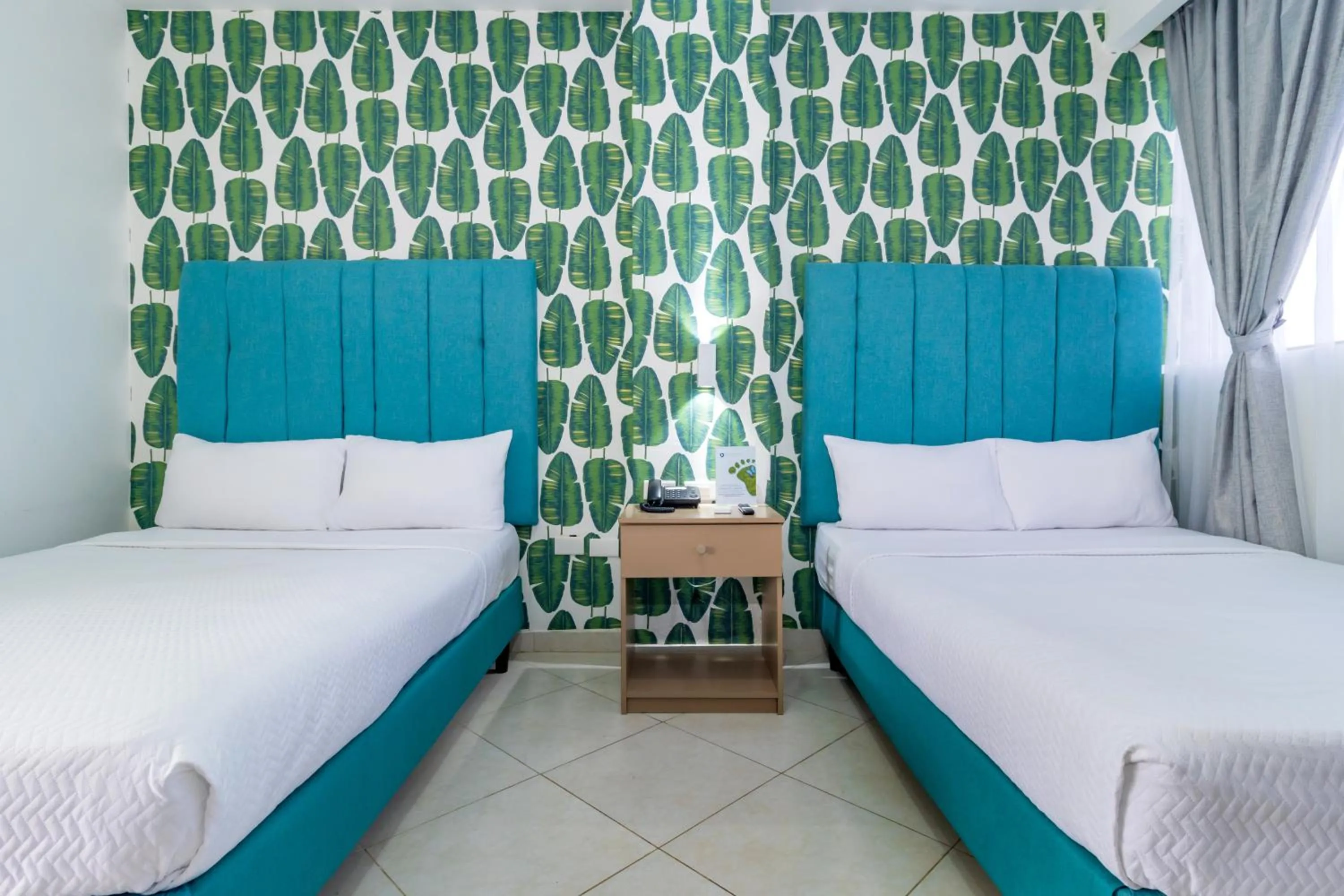 Property building, Bed in Hotel Presidente Beach Salinas