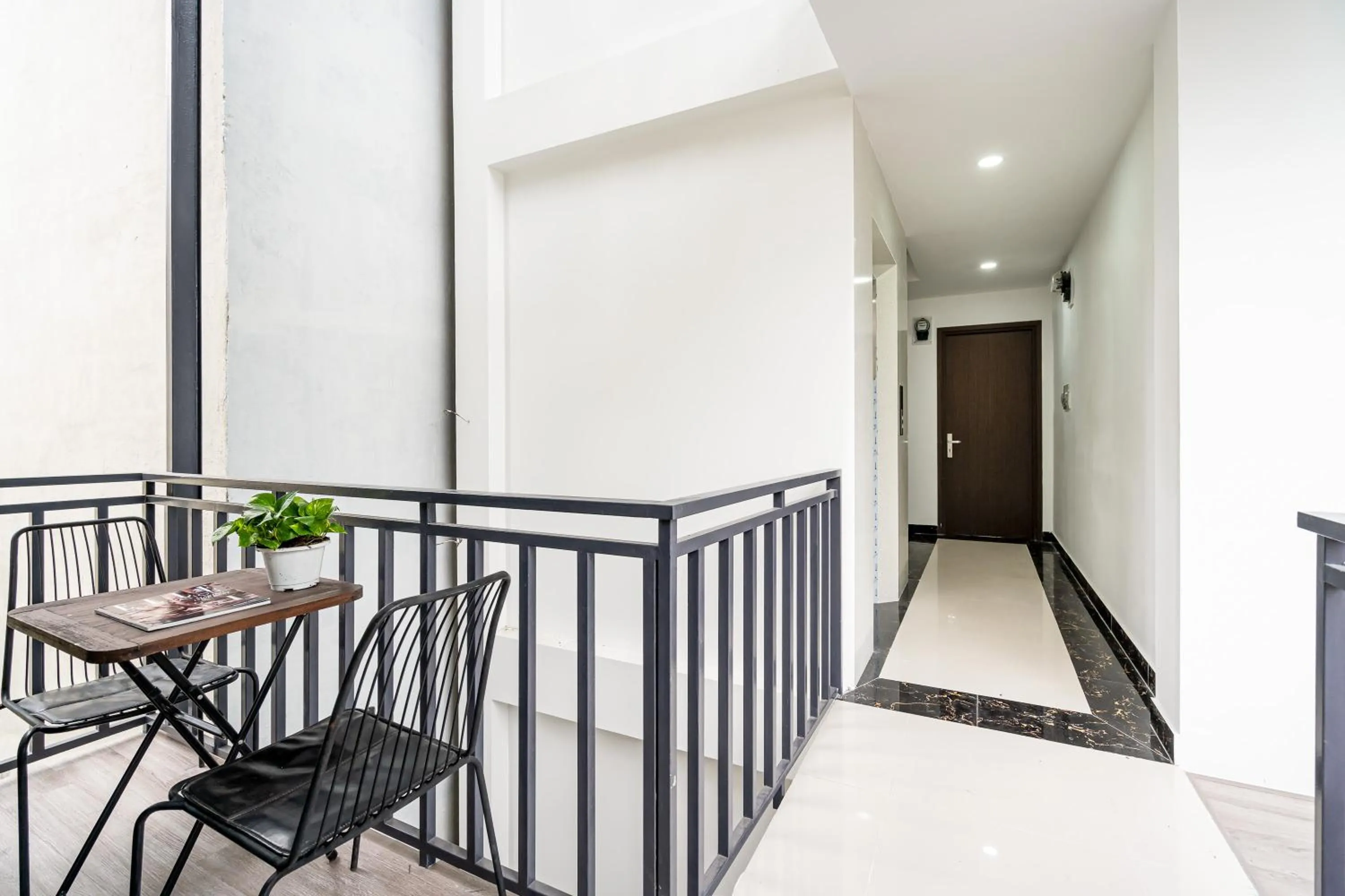 Seating area in Jan Hostel Central Point