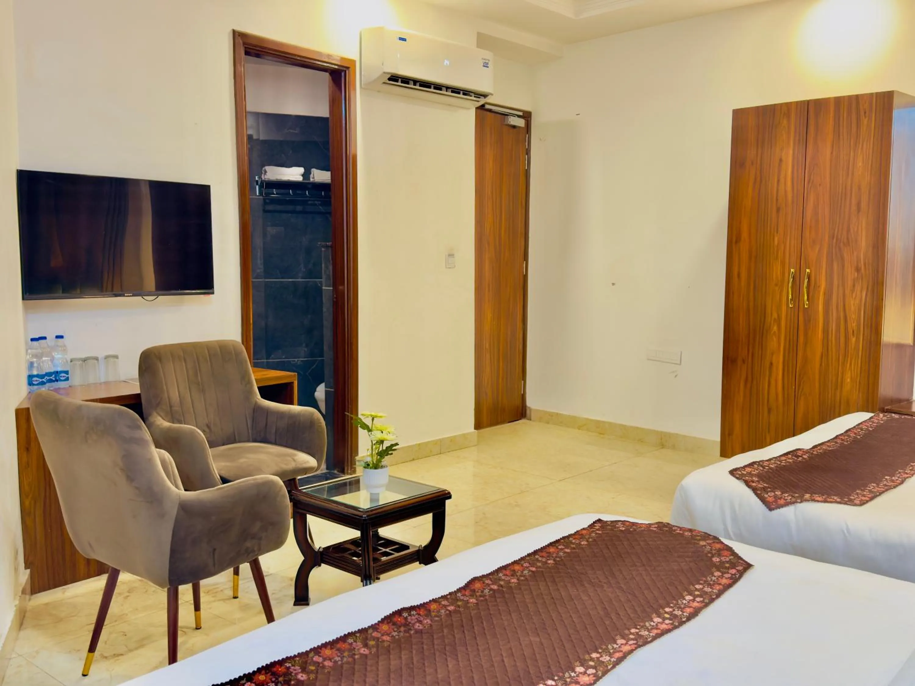 Bed in Hotel La Casa, Amritsar