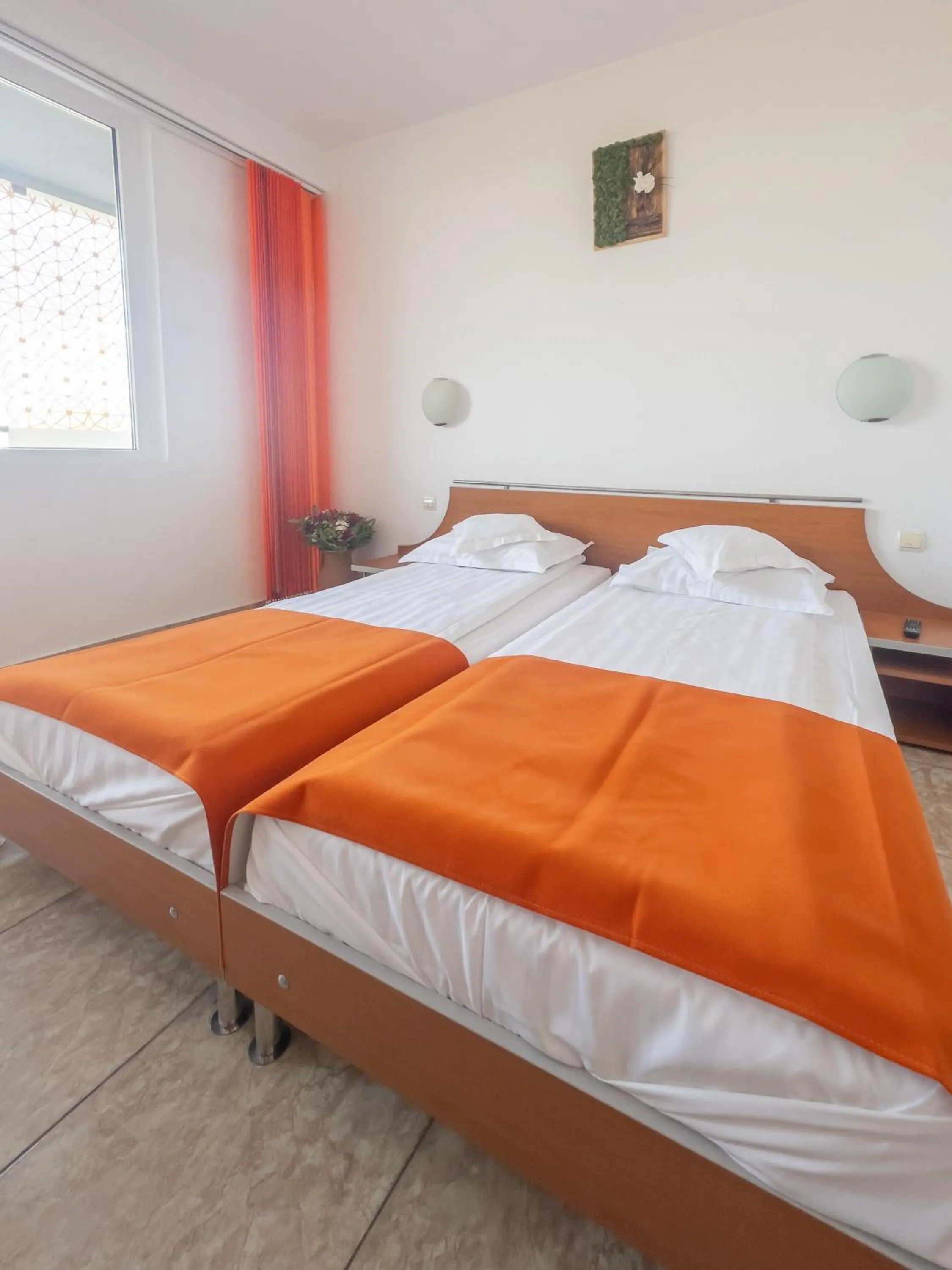 Photo of the whole room, Bed in HOTEL DUNĂREA