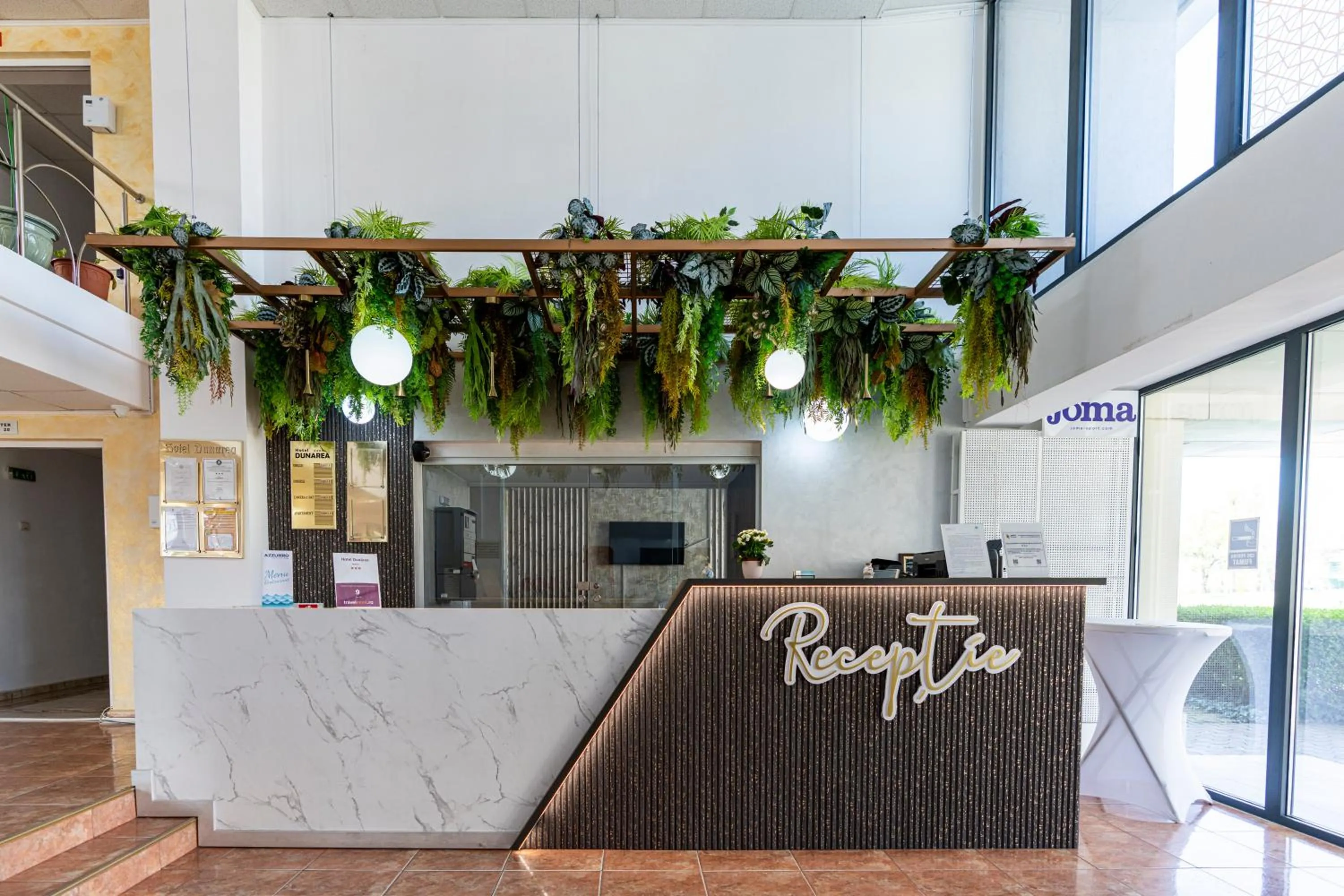 Lobby or reception in HOTEL DUNĂREA