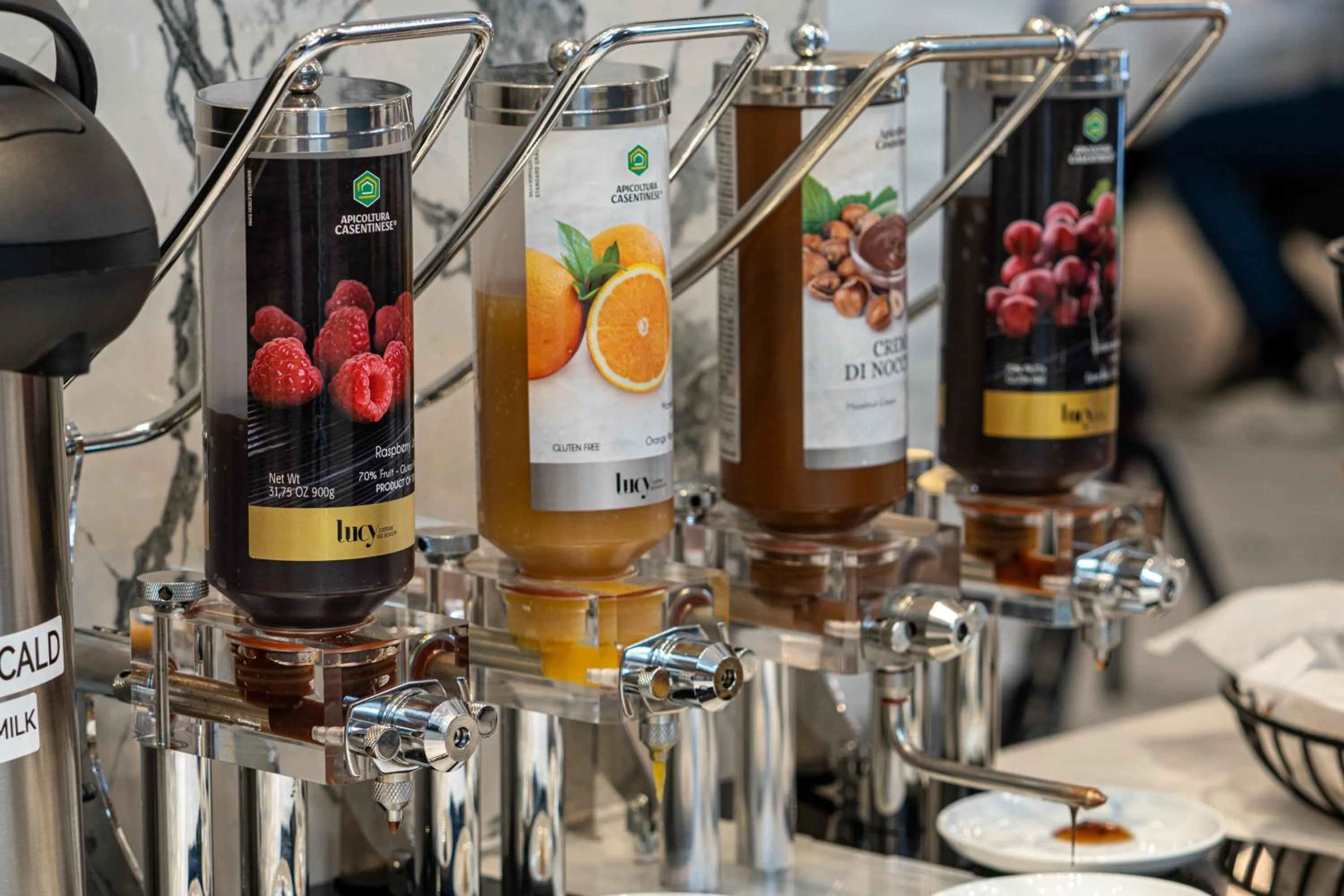 Restaurant/places to eat in HOTEL DUNĂREA