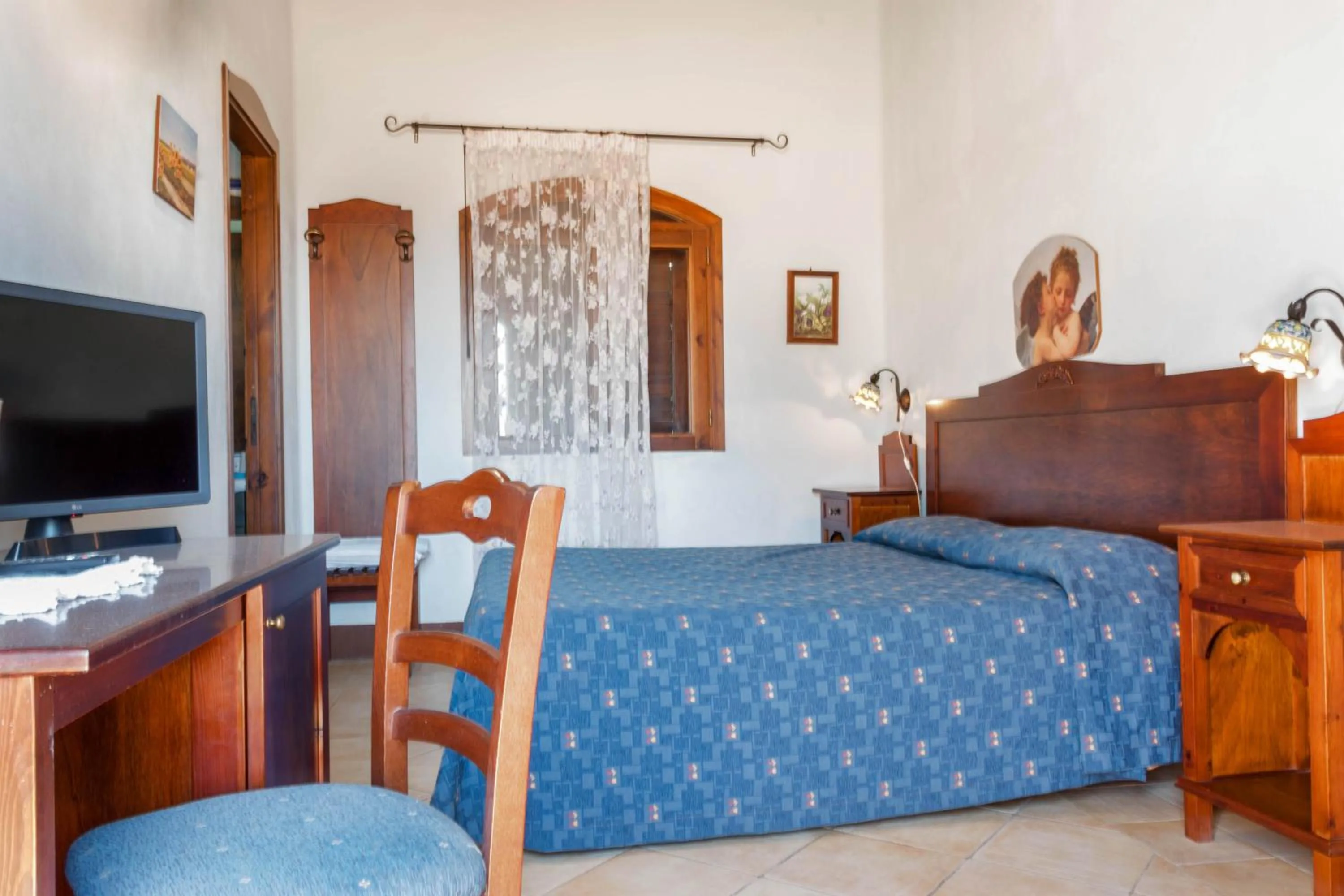 Photo of the whole room, Bed in Torre Tabia