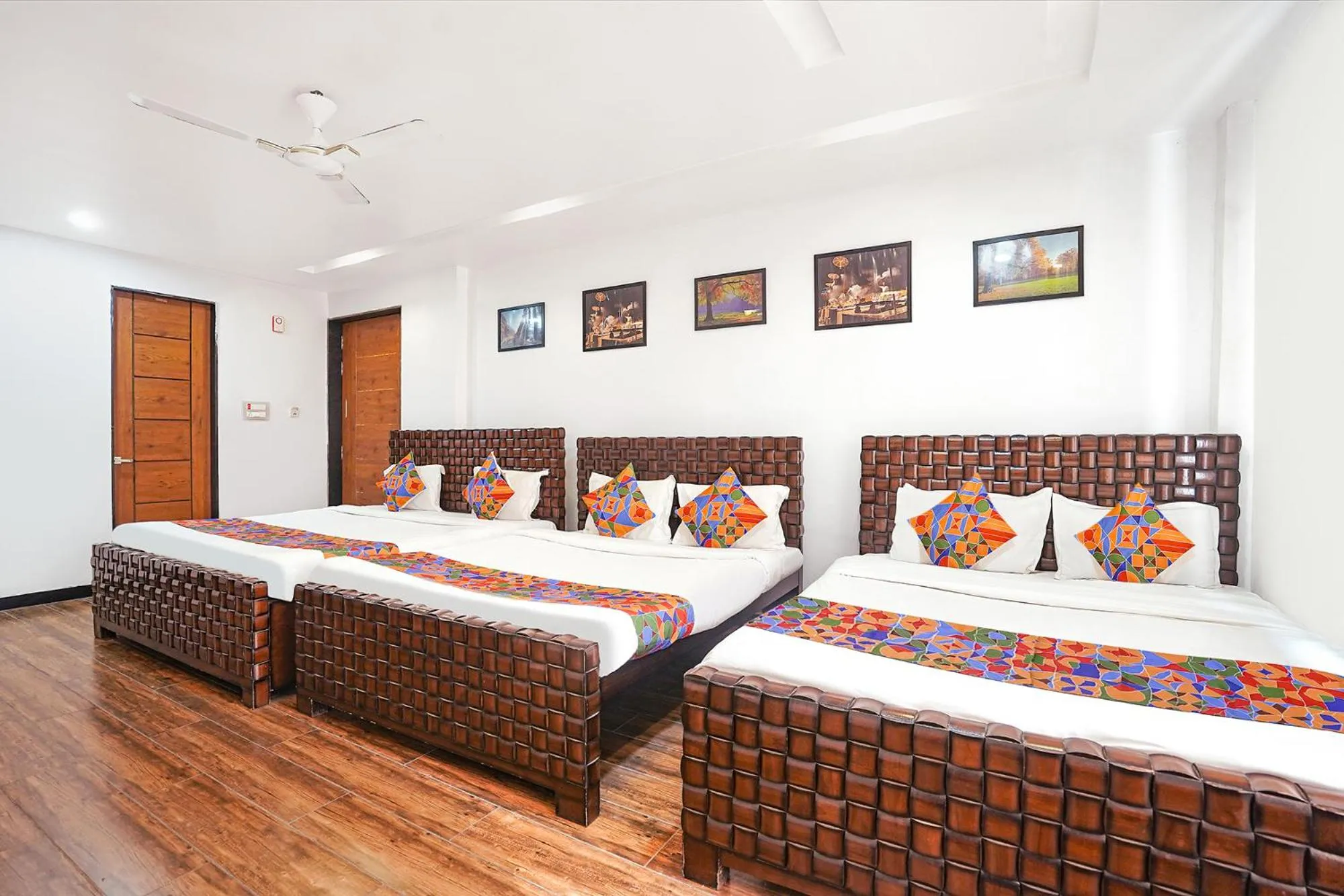 Bed in FabHotel Villa De Benares - Tulsi Manas Mandir