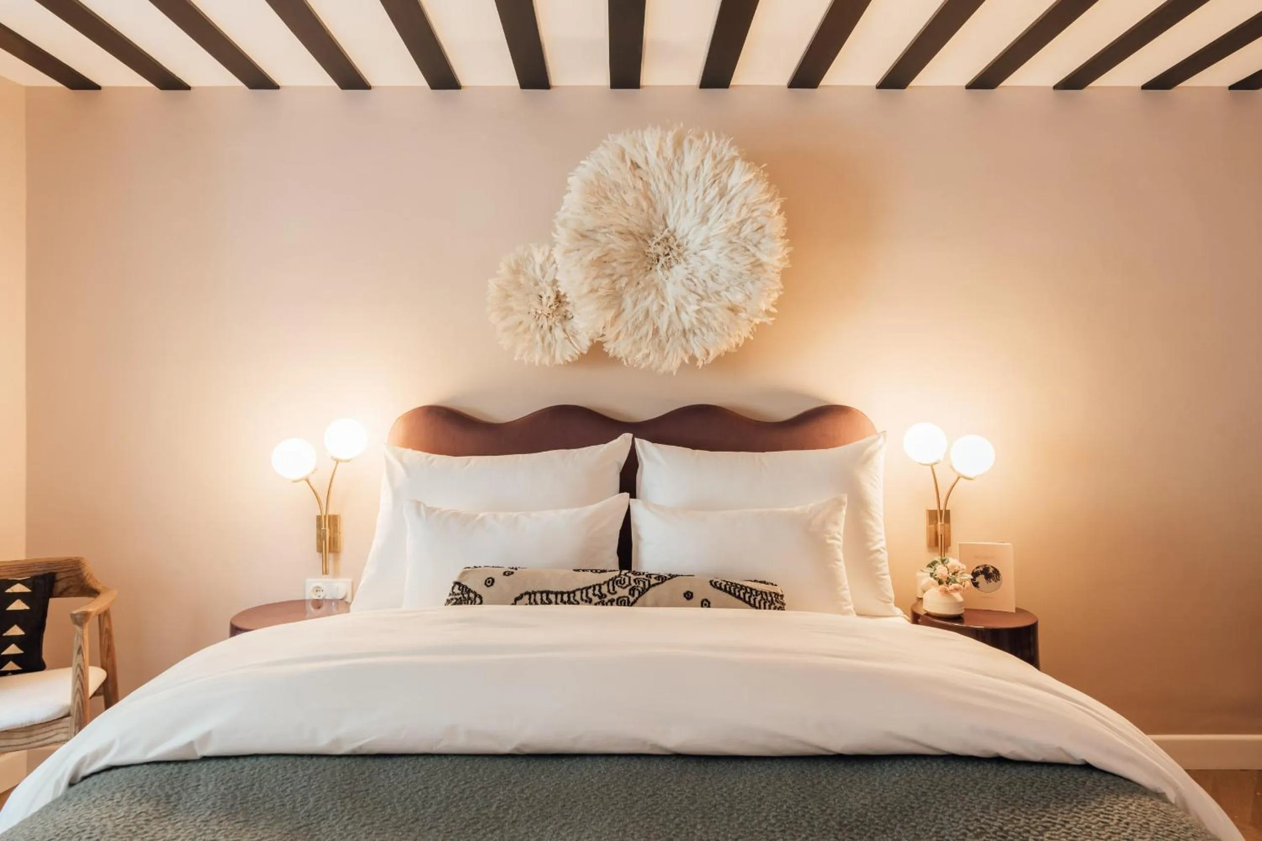 Bed in Clemonte Hotel - Your Reception-less Boutique Hideaway