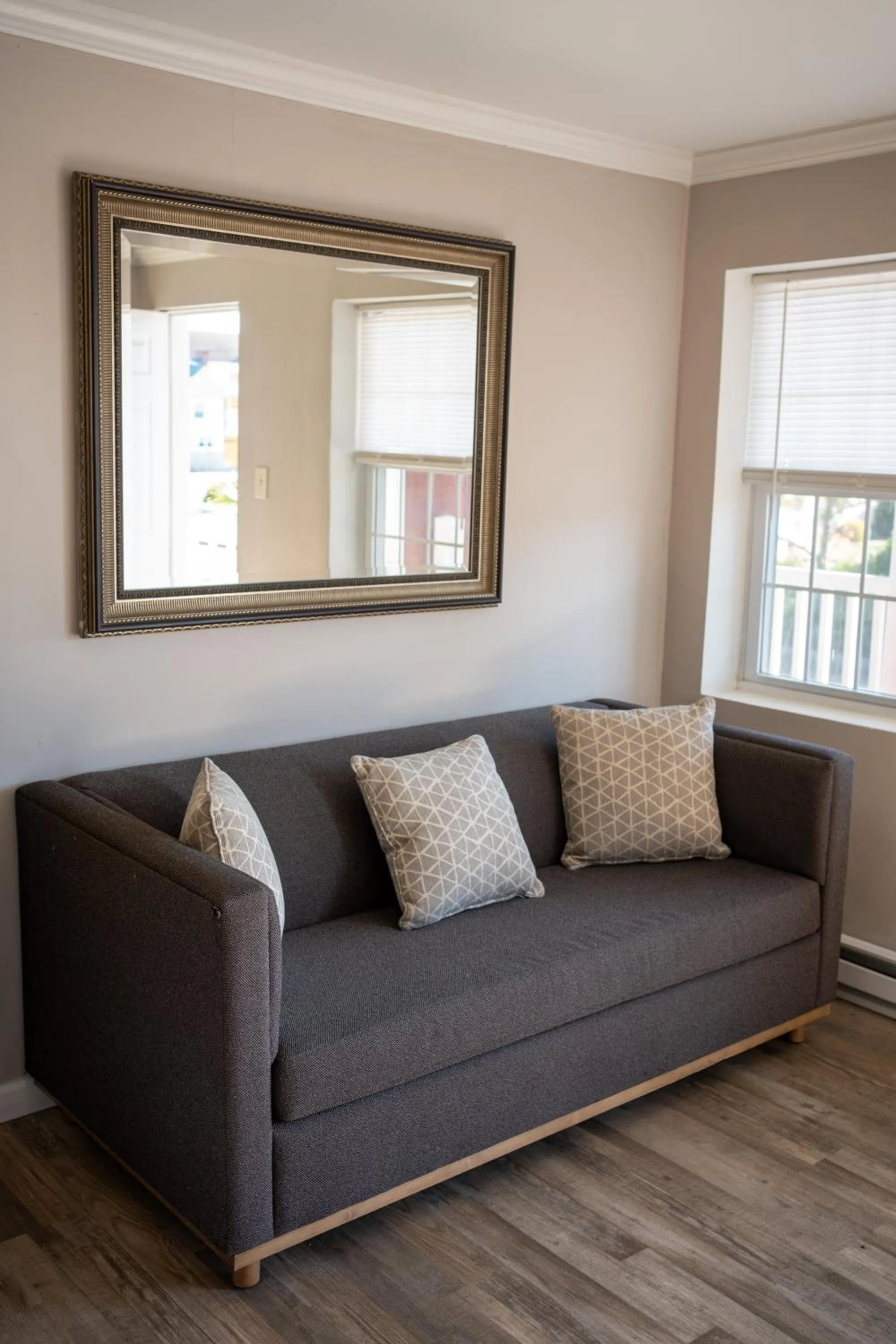 Living room in The Burgundy Inn Hotel and Apartments