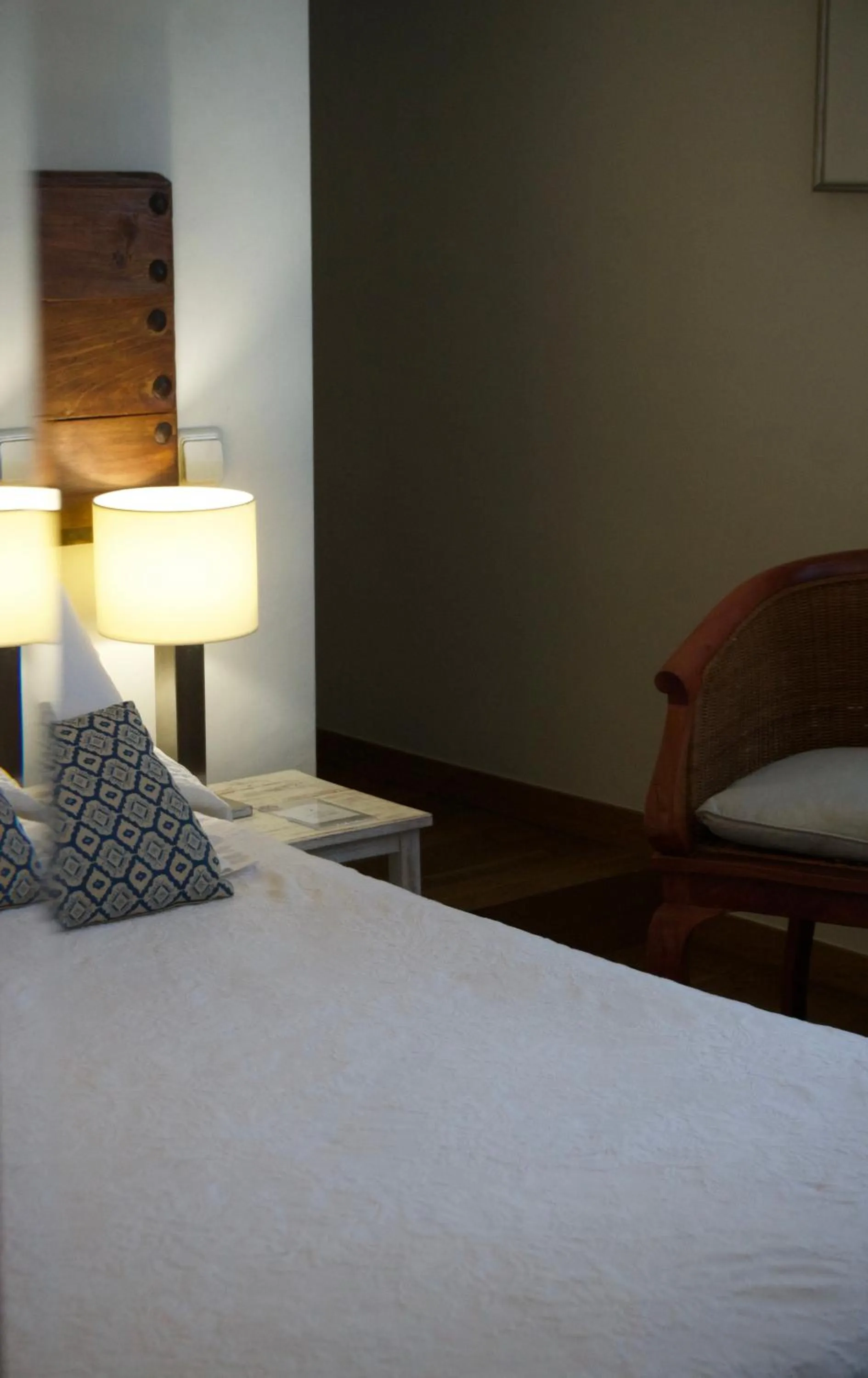 Bed in Hostal de la Plaça - Hotel Boutique