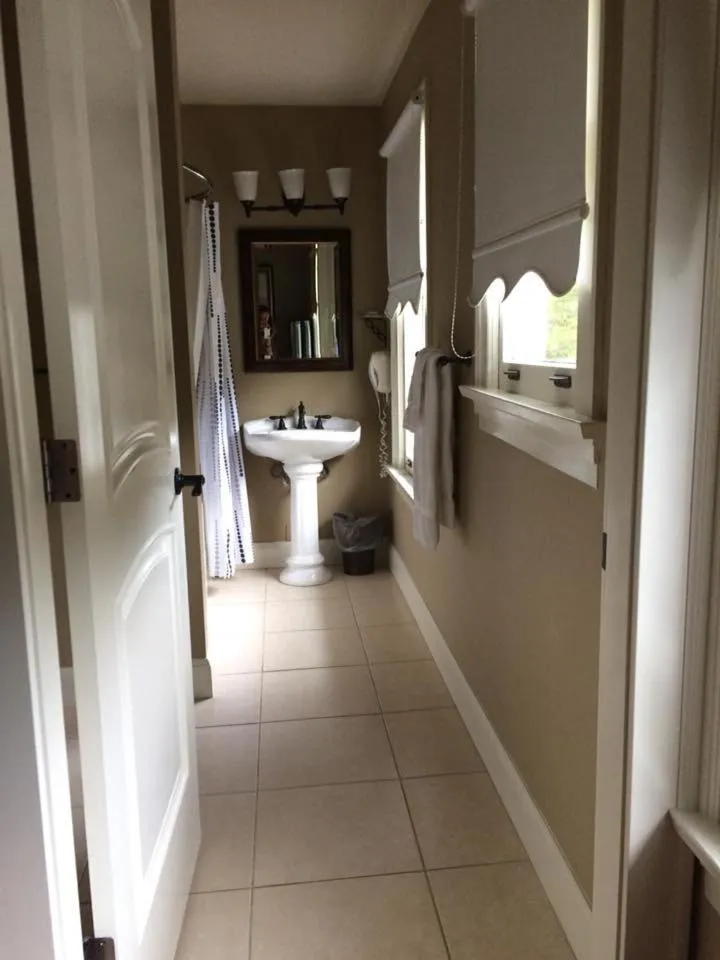 Bathroom, Bed in Crown Mansion Boutique Hotel & Villas