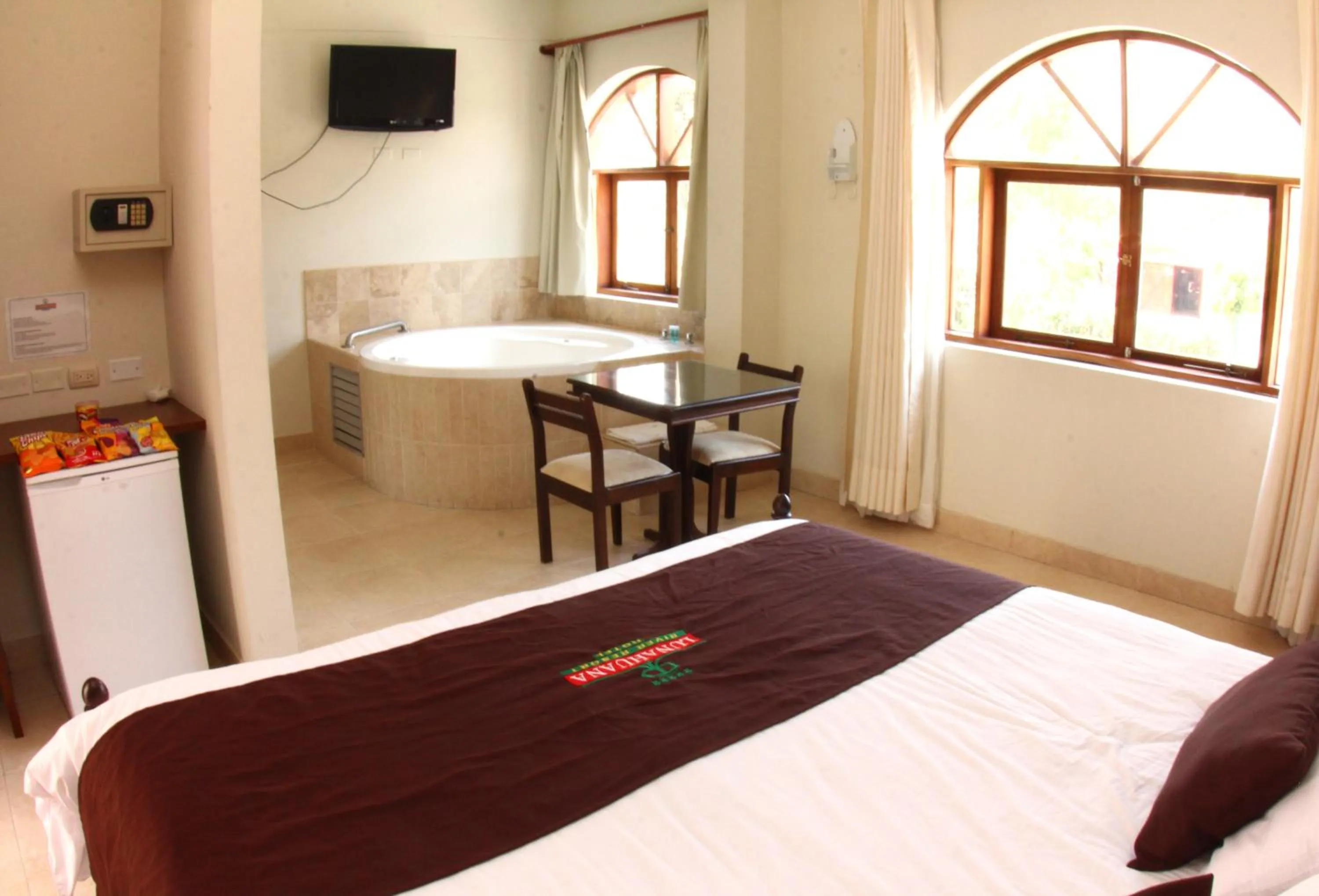Bedroom, Bed in Lunahuana River Resort