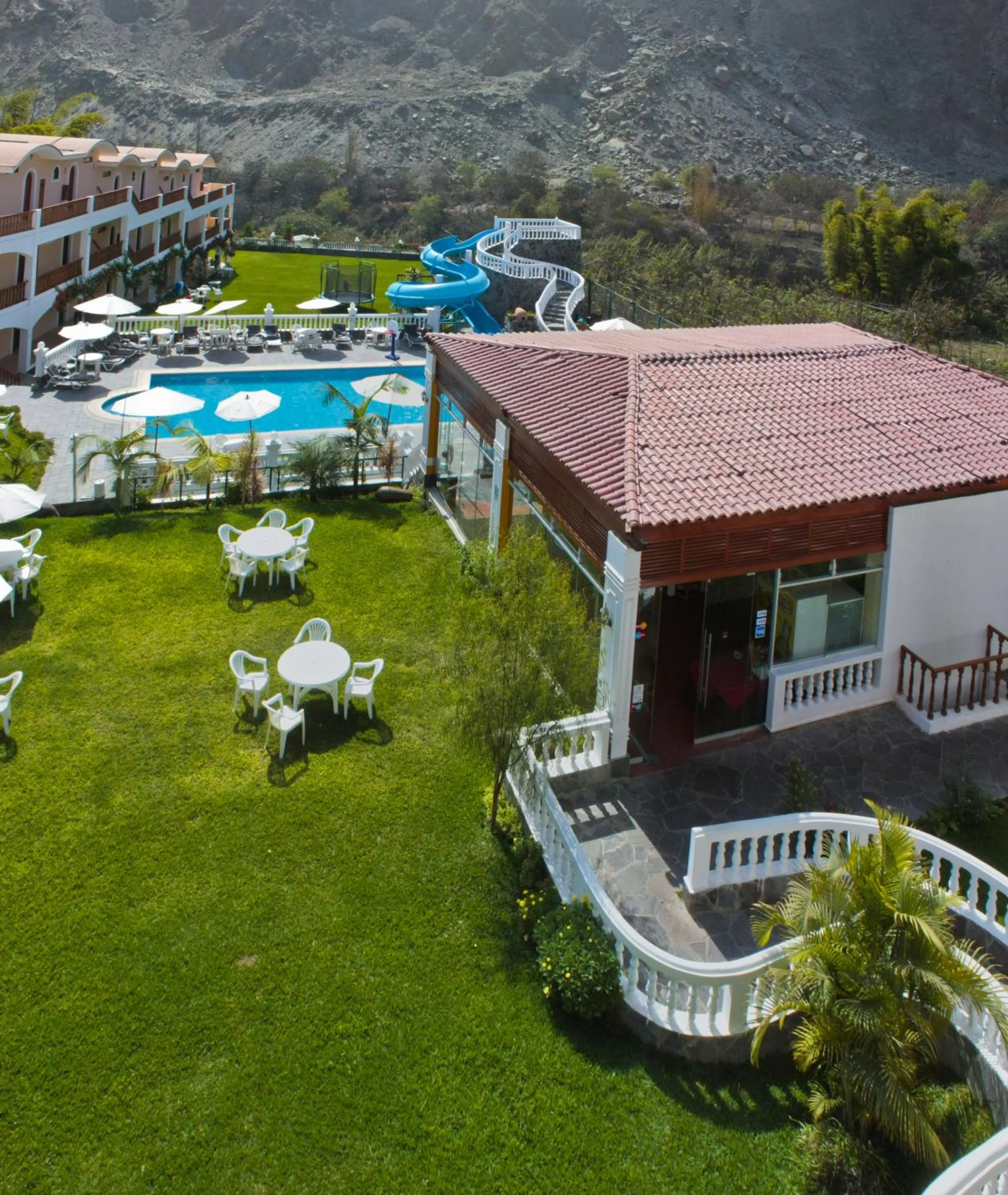 Swimming pool in Lunahuana River Resort