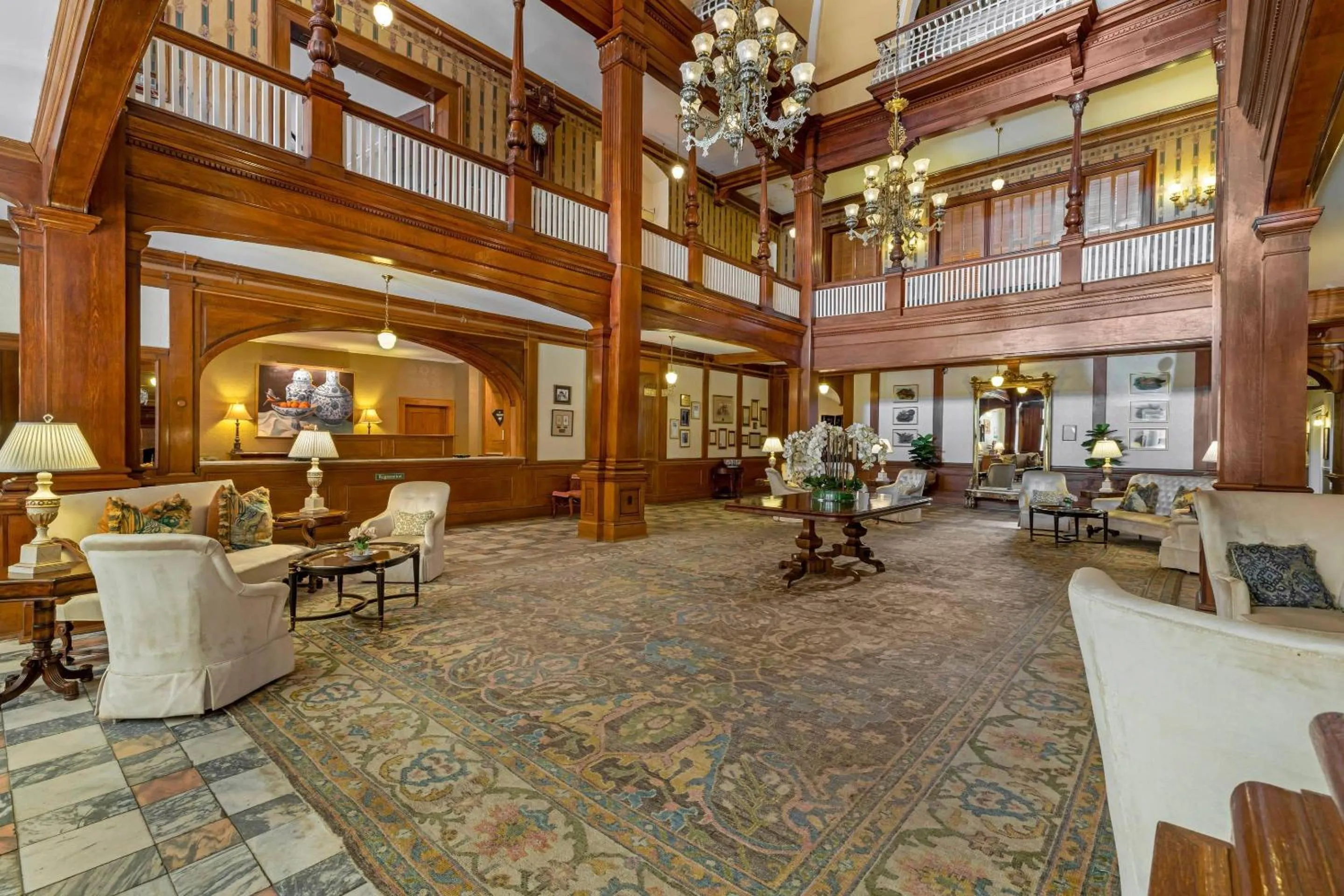Lobby or reception in Windsor Hotel, an Ascend Collection Hotel