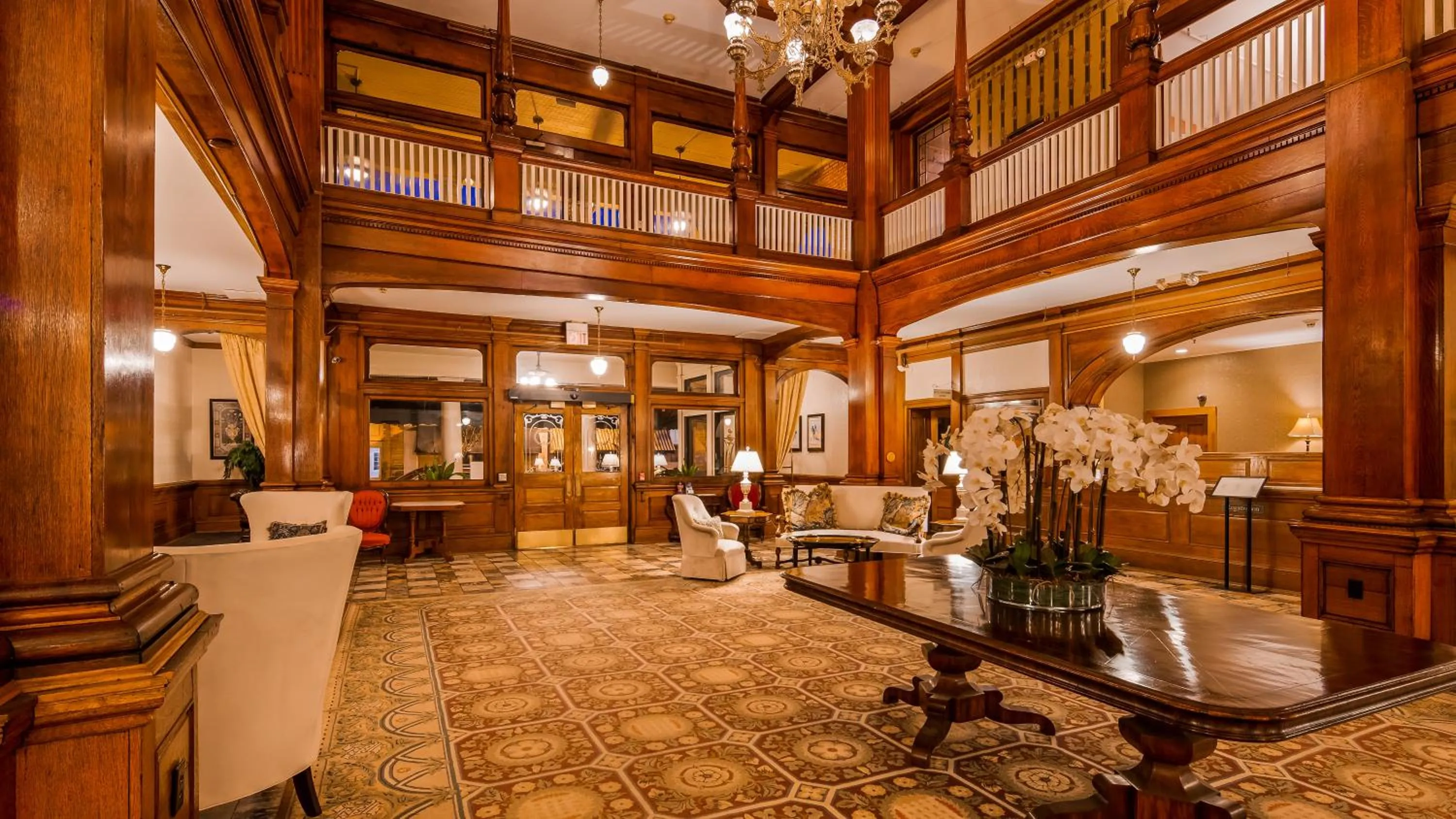 Lobby or reception in Windsor Hotel, an Ascend Collection Hotel