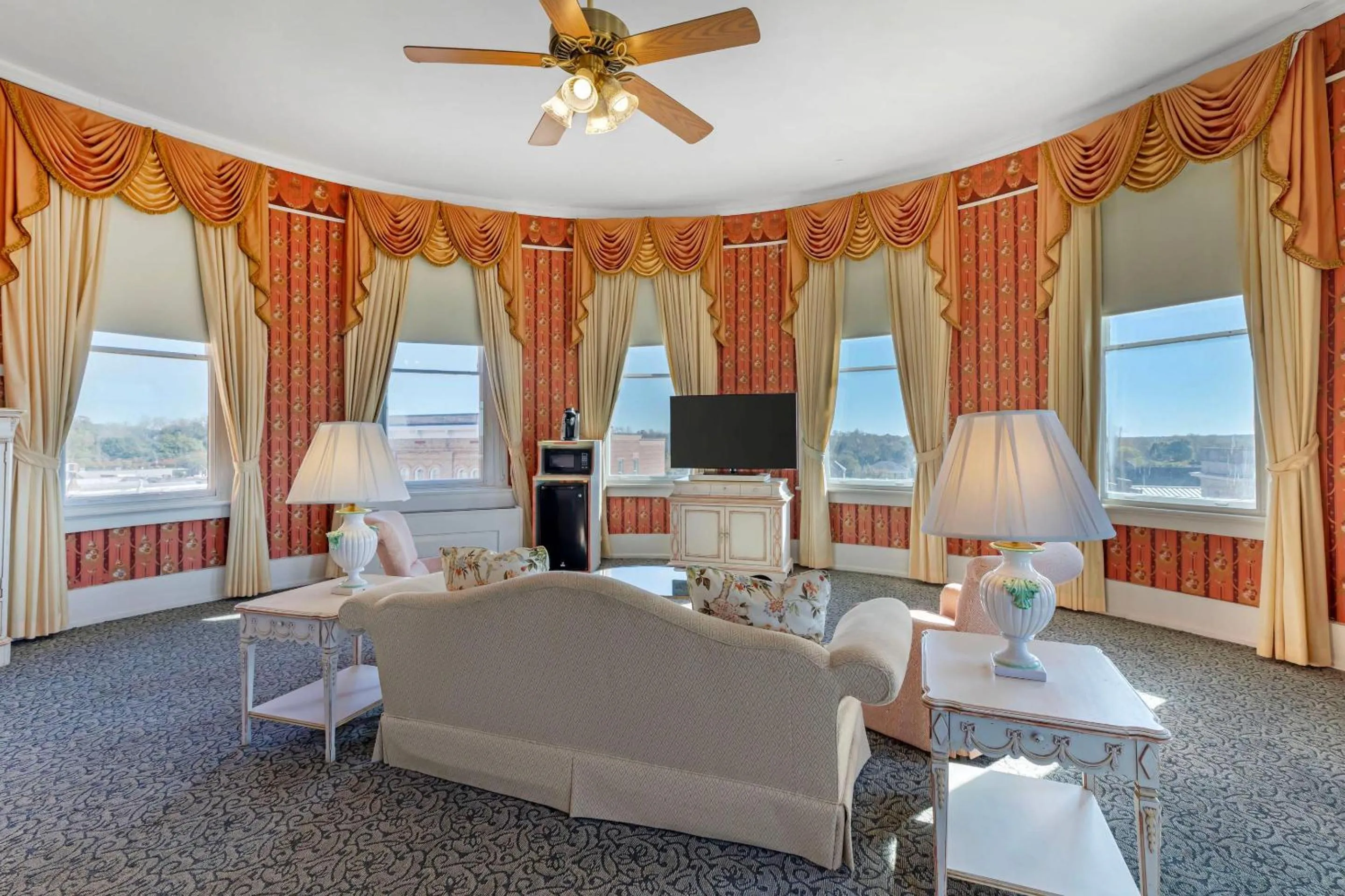 Bedroom in Windsor Hotel, an Ascend Collection Hotel