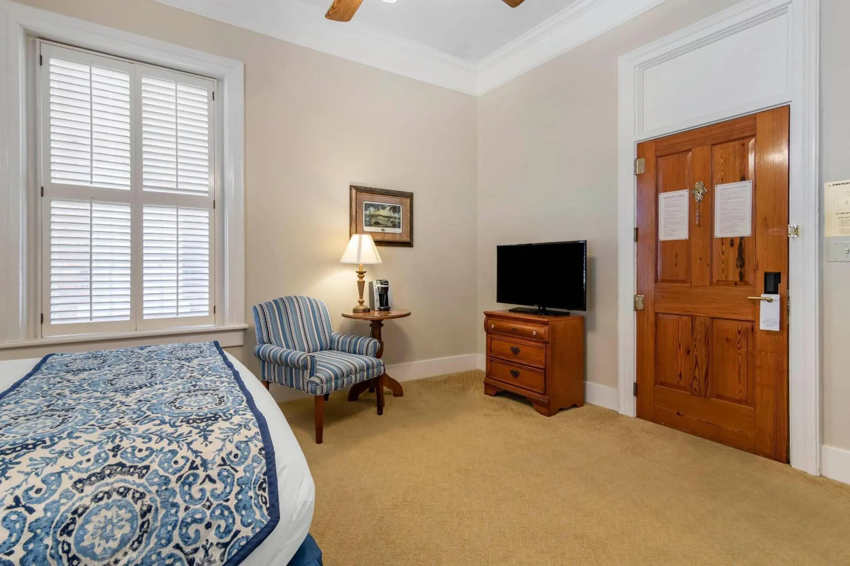 Bedroom, Bed in Windsor Hotel, an Ascend Collection Hotel Bedroom, Bed in Windsor Hotel, an Ascend Collection Hotel