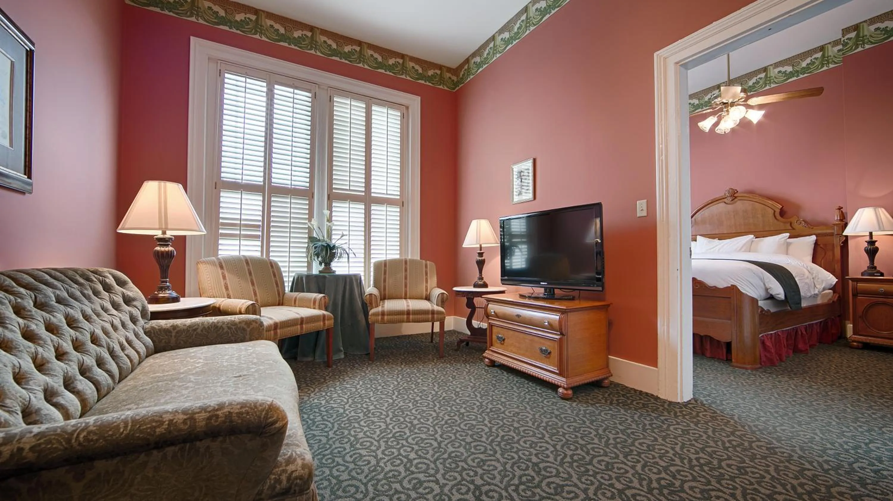 Photo of the whole room, Bed in Windsor Hotel, an Ascend Collection Hotel