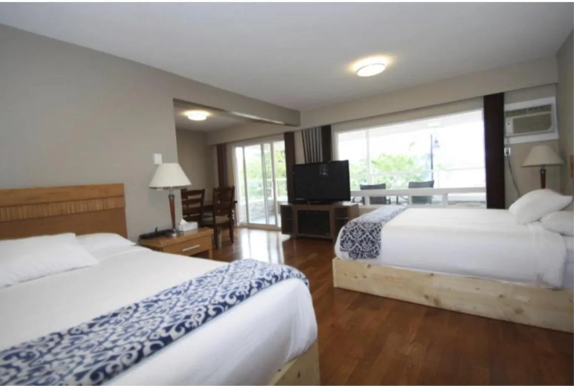 Bed in Harrison Spa Motel