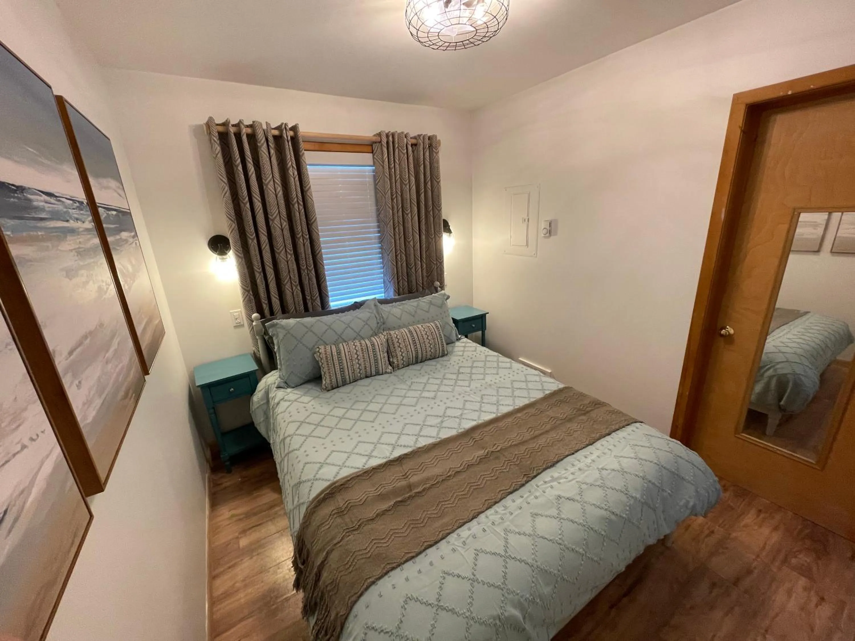 Bed in The Edenwild Boutique Inn