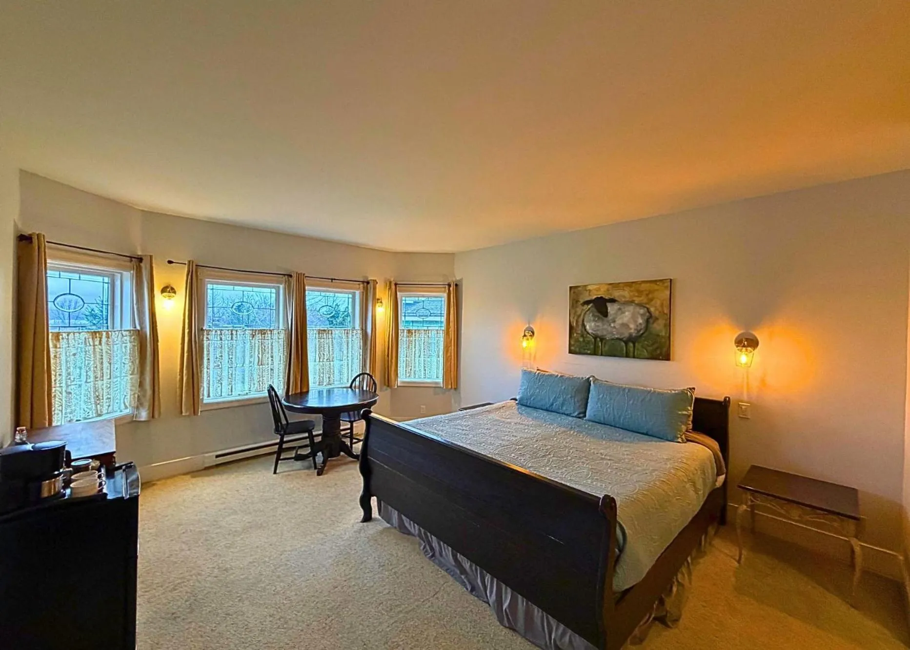 Bed in The Edenwild Boutique Inn