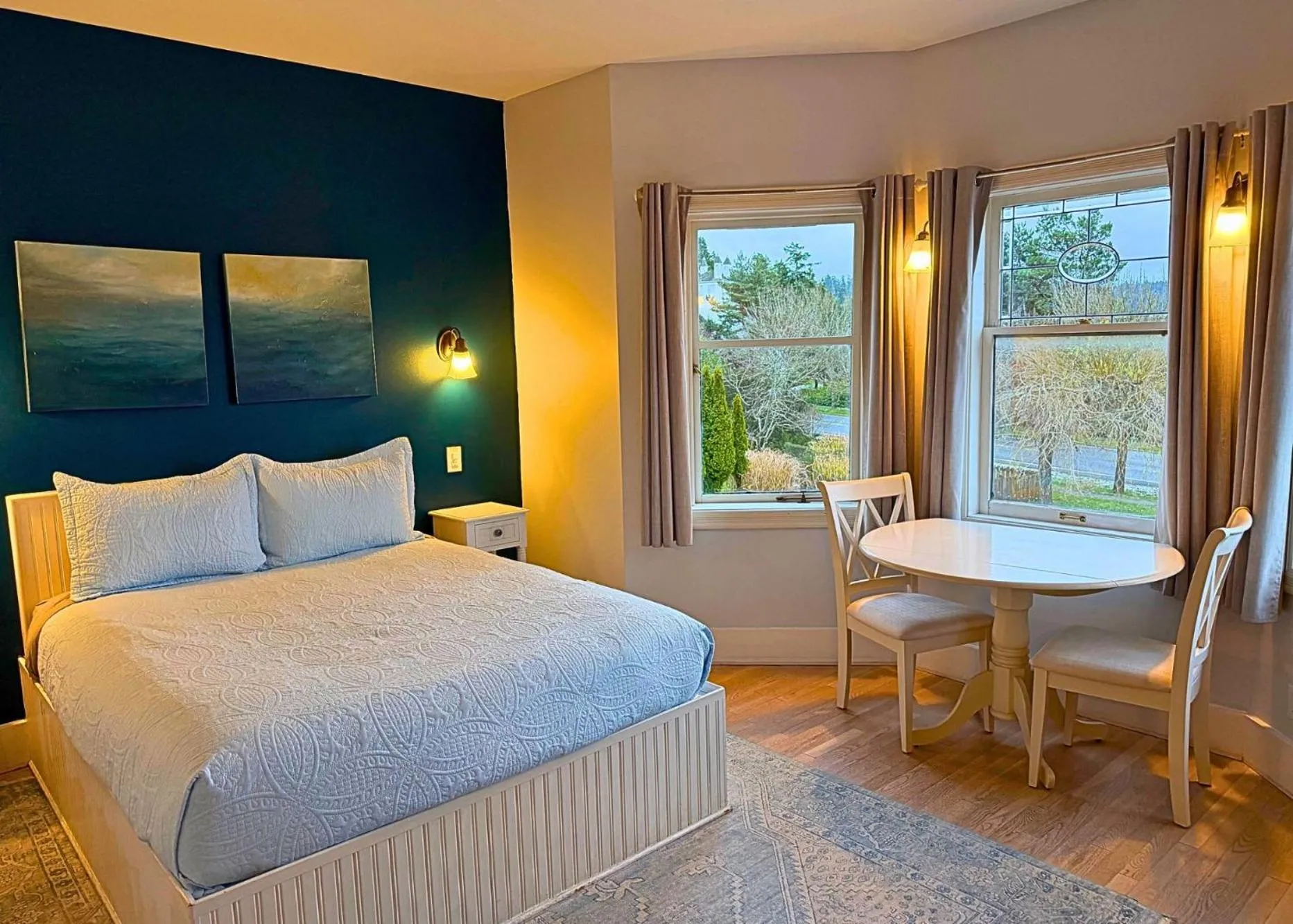 Bed in The Edenwild Boutique Inn