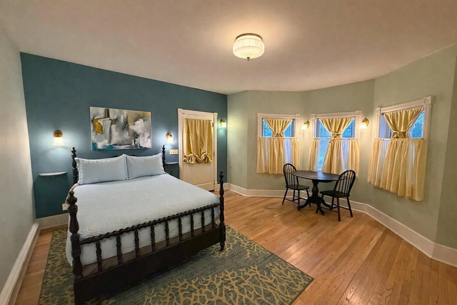 Bed in The Edenwild Boutique Inn