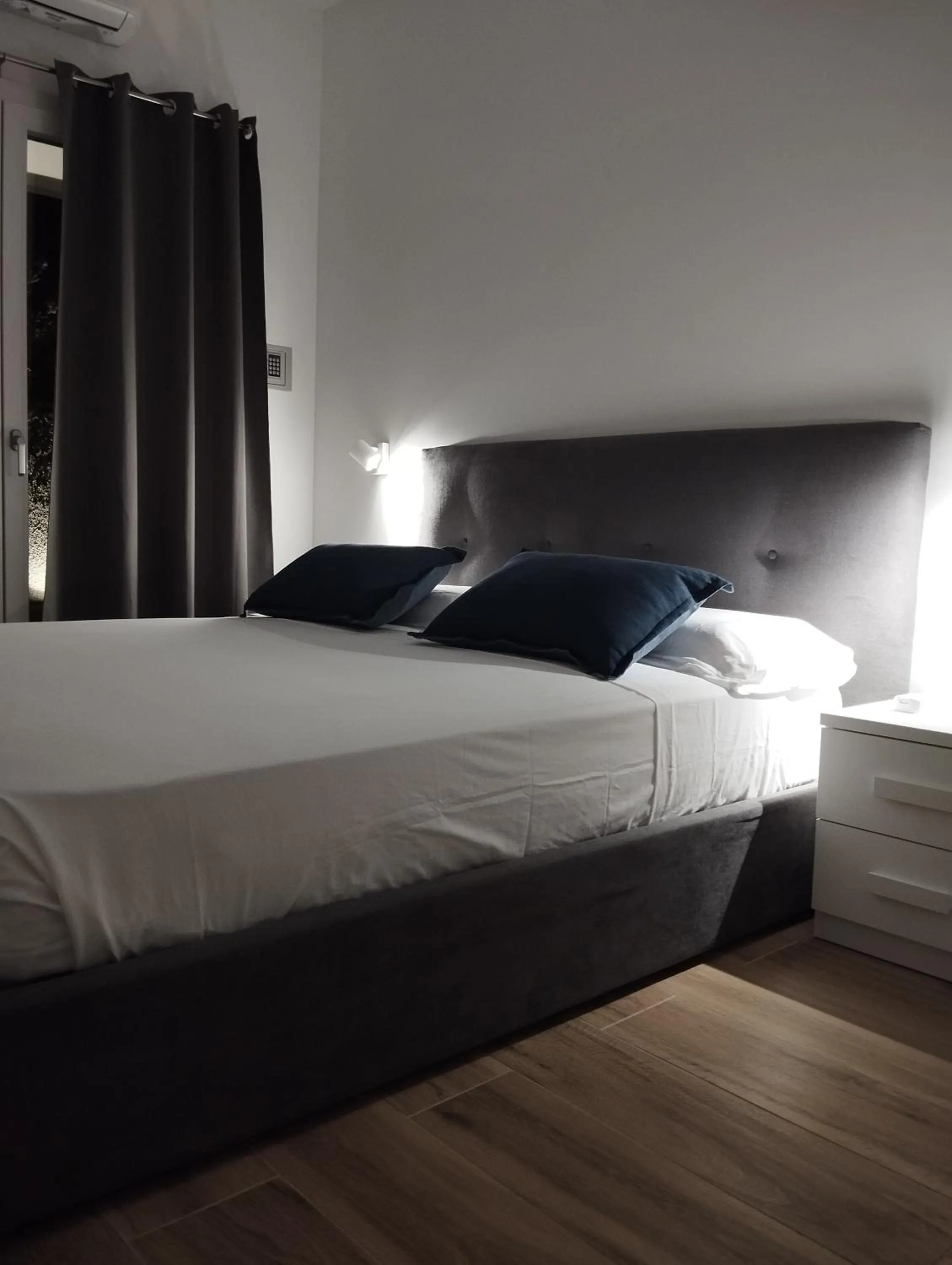 Bedroom, Bed in Le pergole