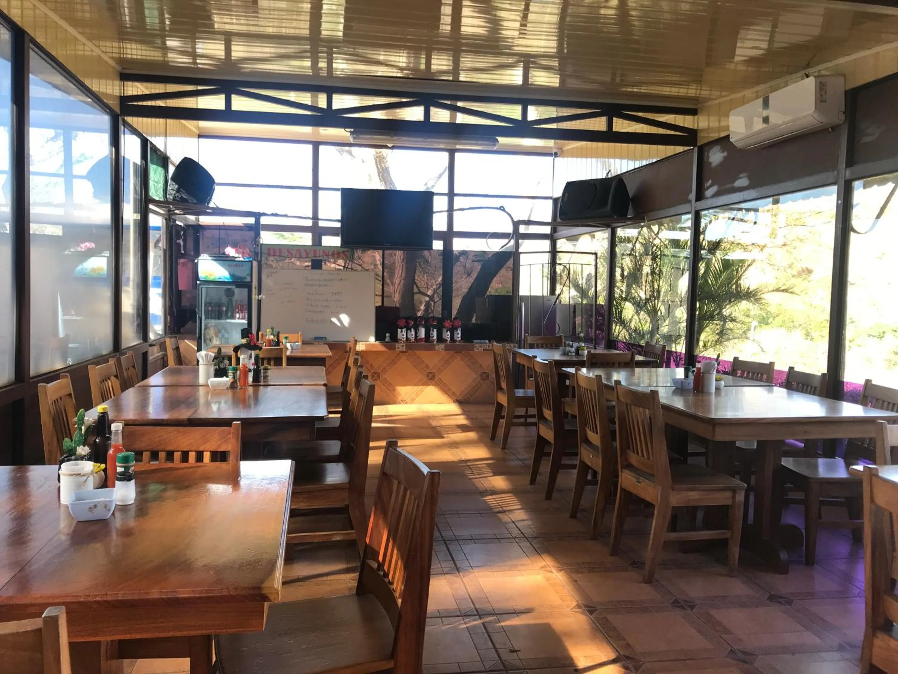 Restaurant/places to eat in Hotel Cielo Azul Resort