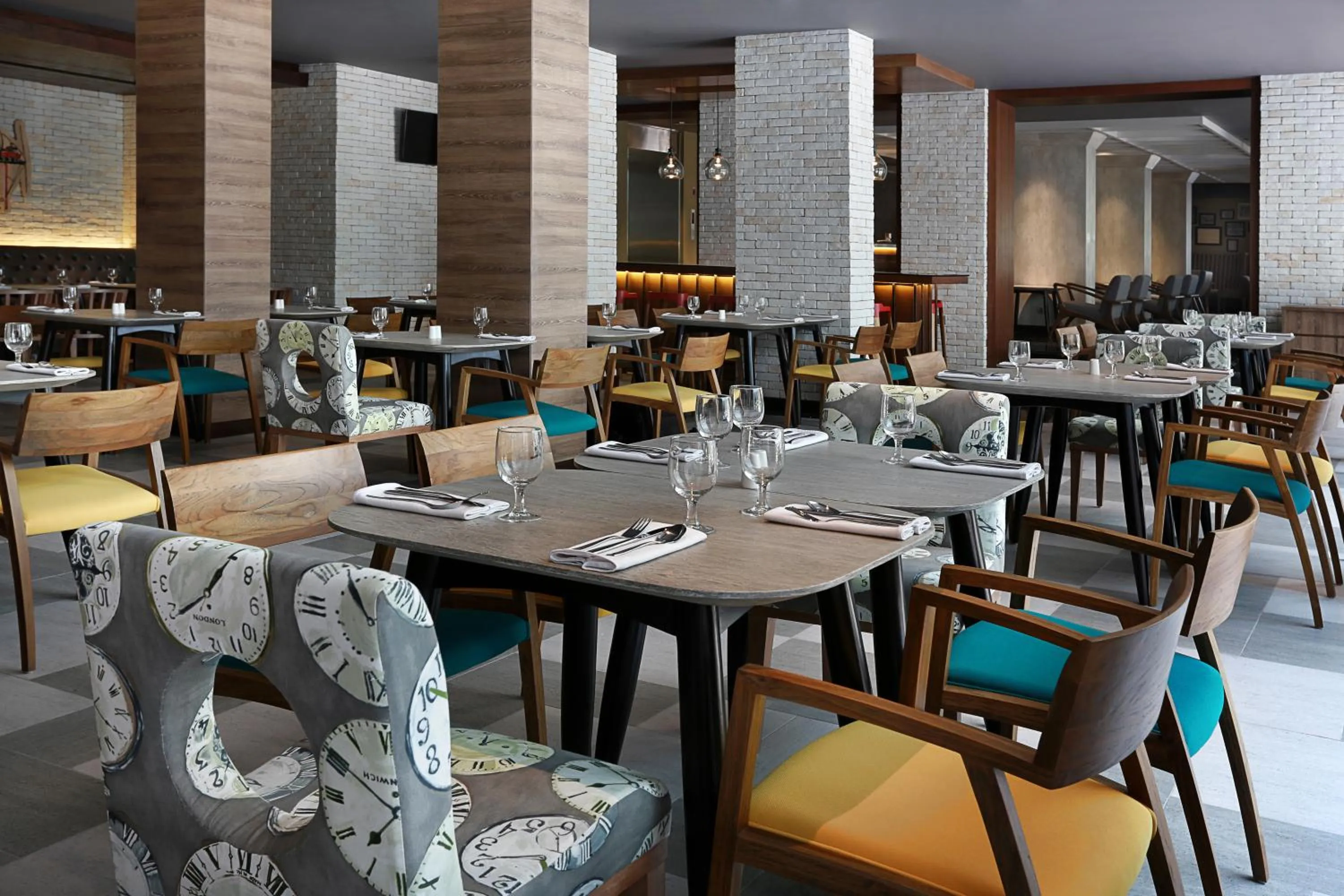 Restaurant/places to eat in Mercure Jakarta Sabang