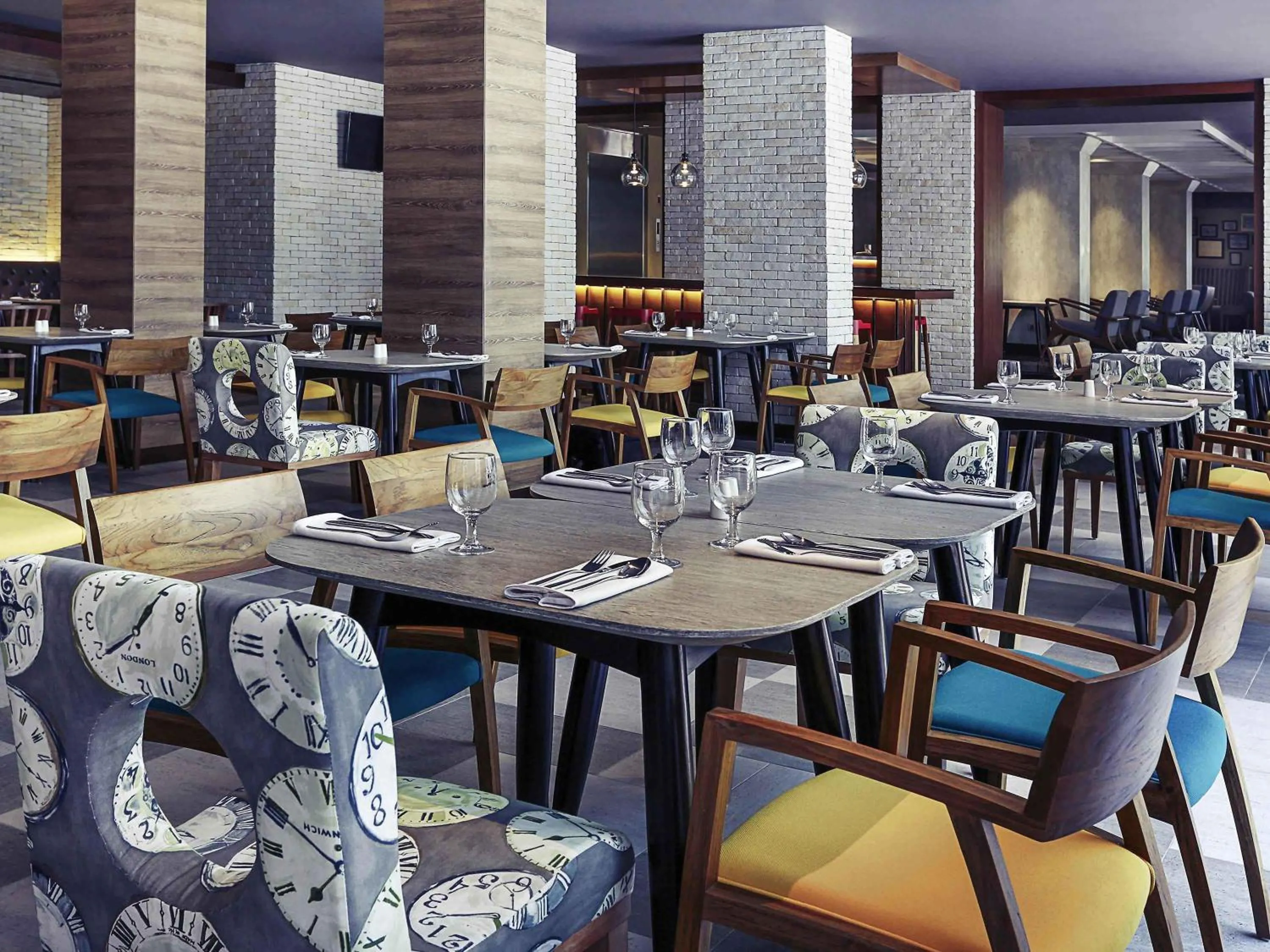 Restaurant/places to eat in Mercure Jakarta Sabang