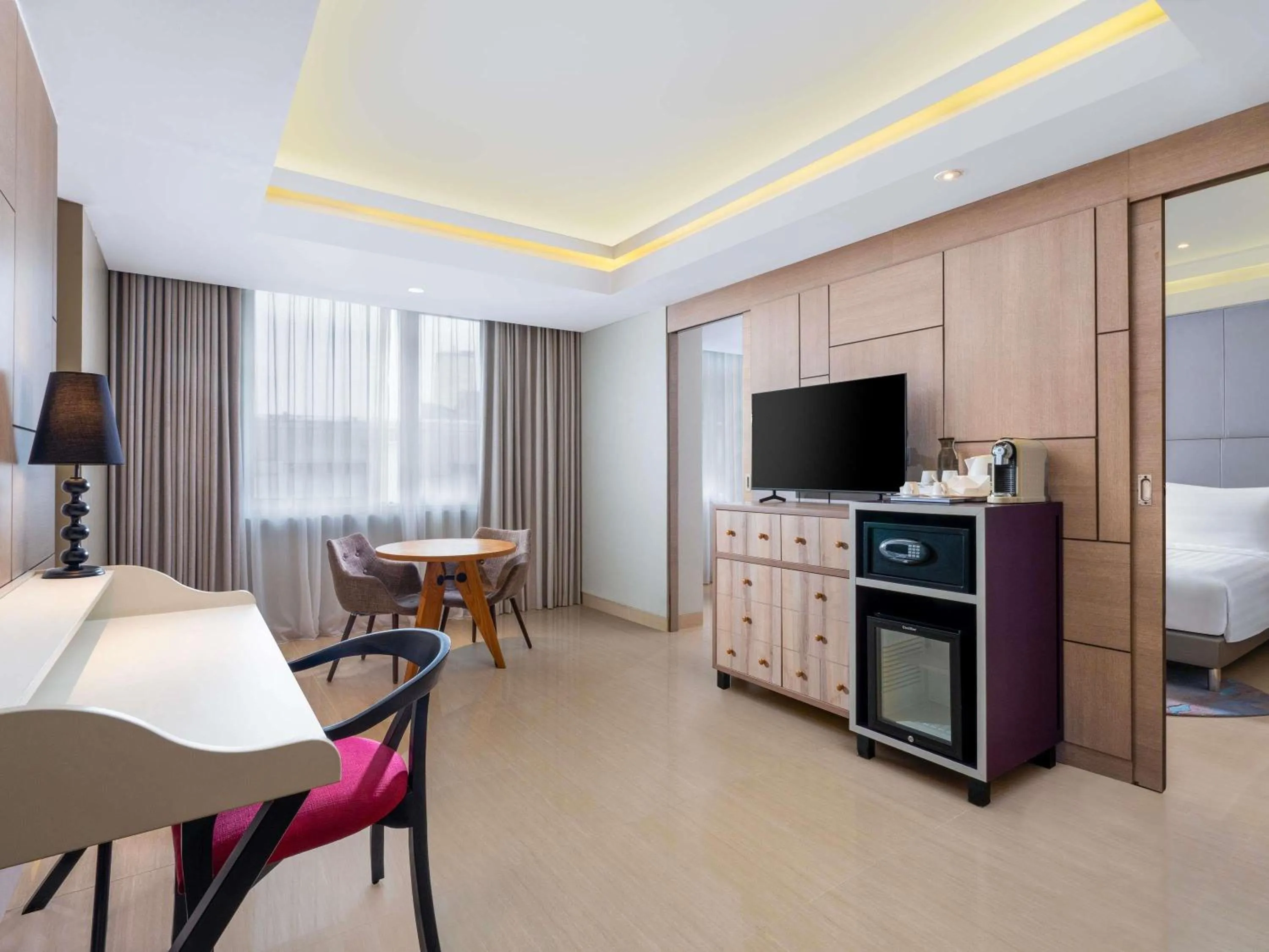 Bedroom, Bed in Mercure Jakarta Sabang