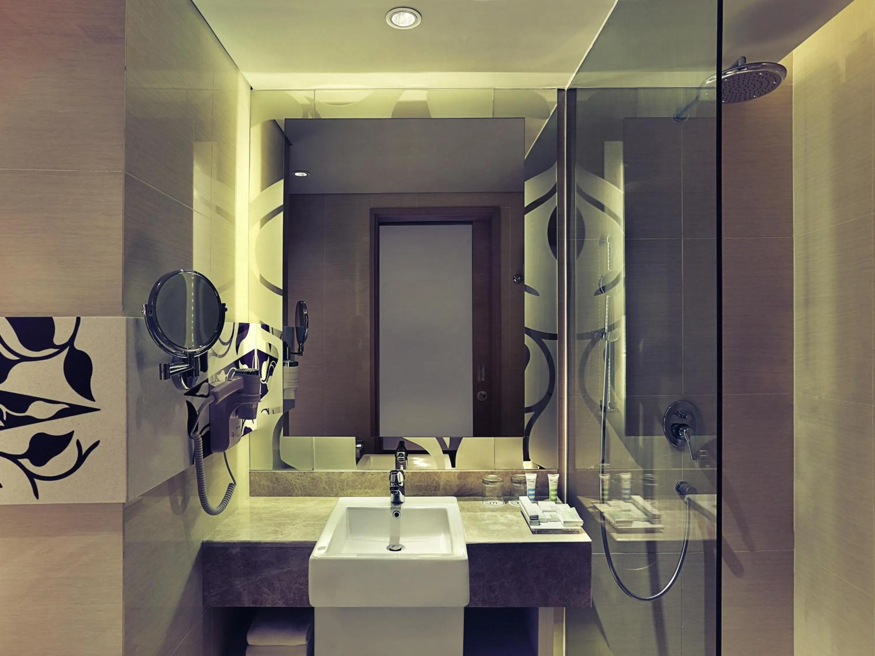 Bedroom in Mercure Jakarta Sabang