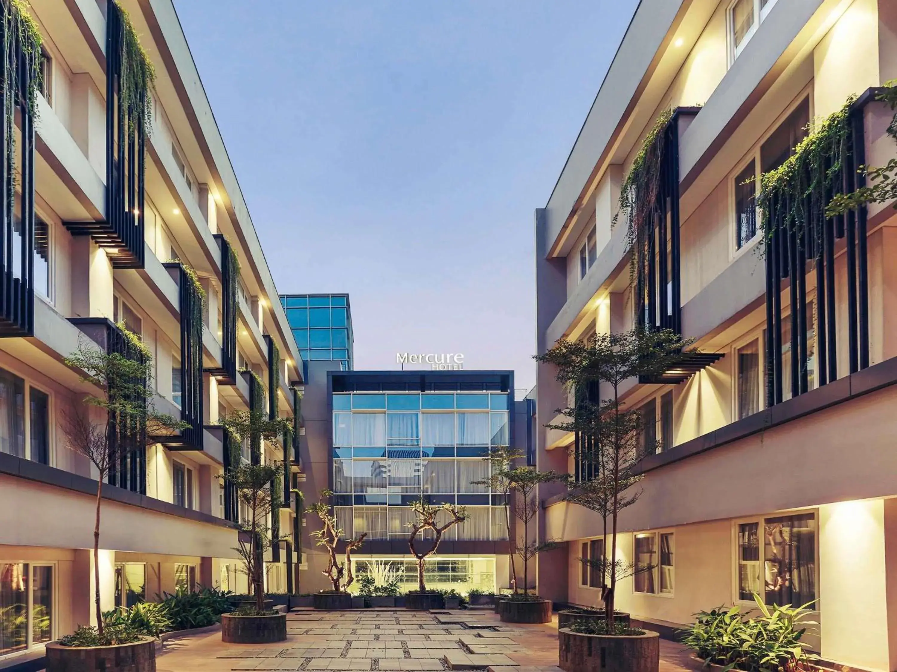 Property building in Mercure Jakarta Sabang Property building in Mercure Jakarta Sabang