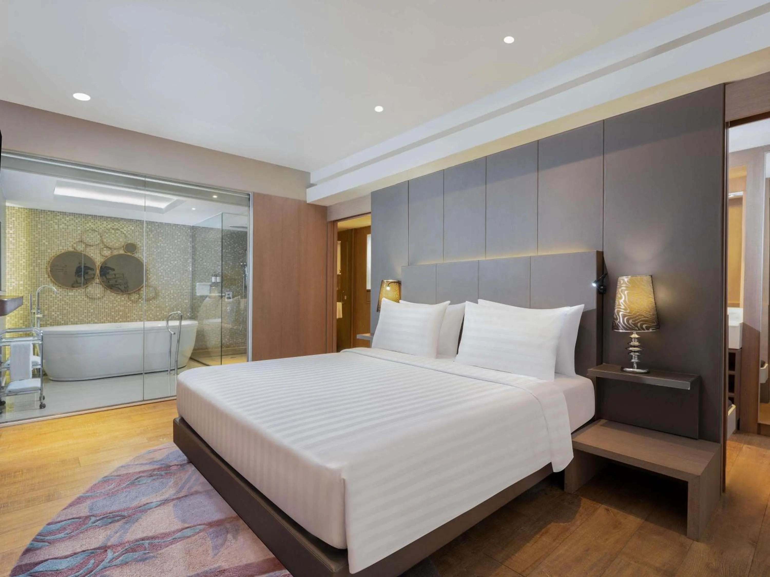 Photo of the whole room, Bed in Mercure Jakarta Sabang