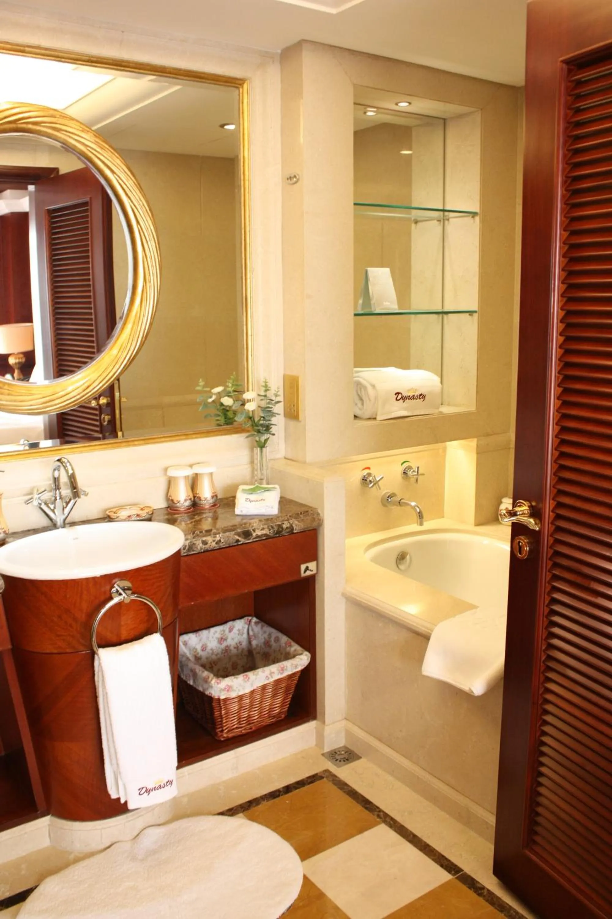 Bathroom in Dynasty International Hotel Dalian