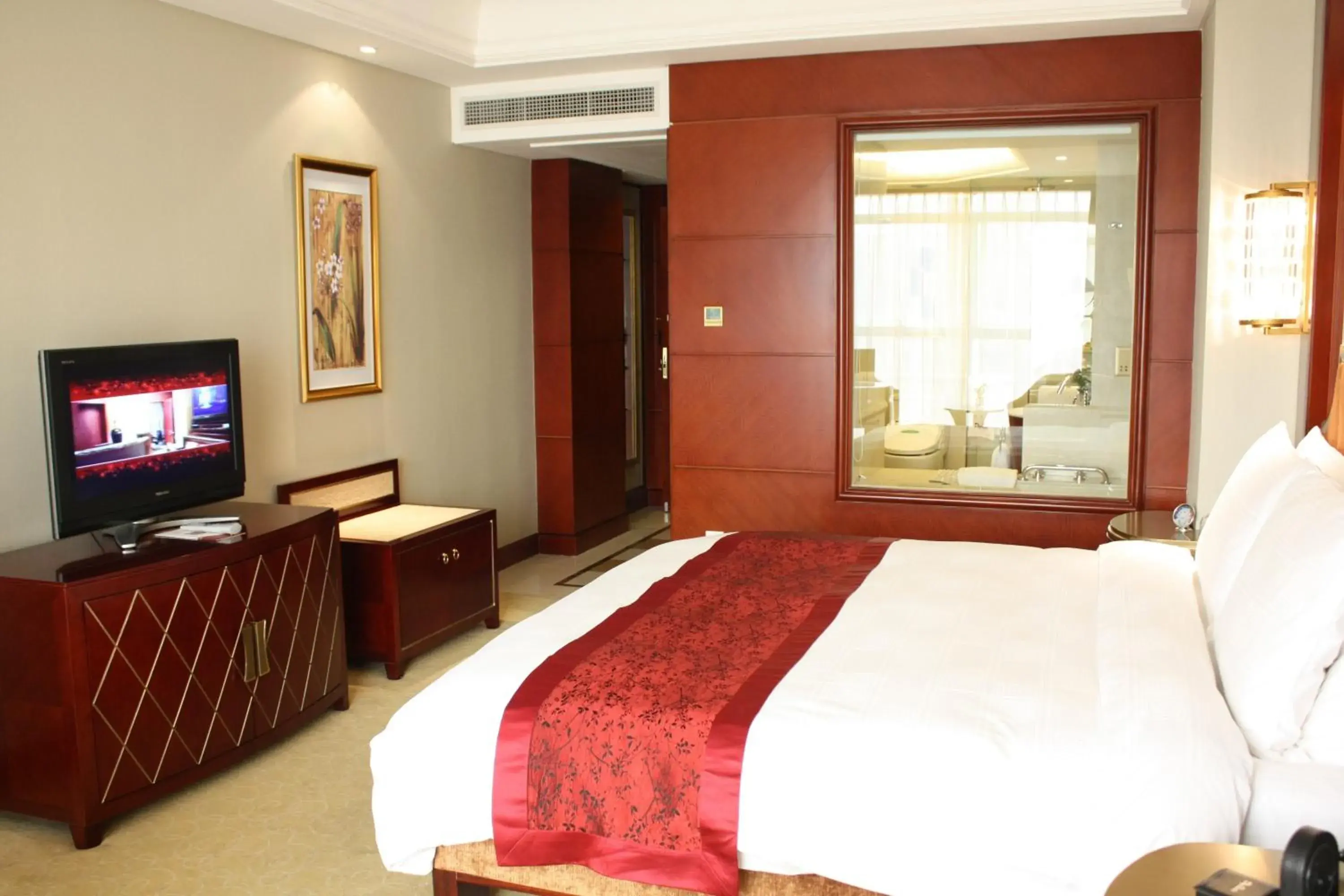 Photo of the whole room in Dynasty International Hotel Dalian Photo of the whole room in Dynasty International Hotel Dalian