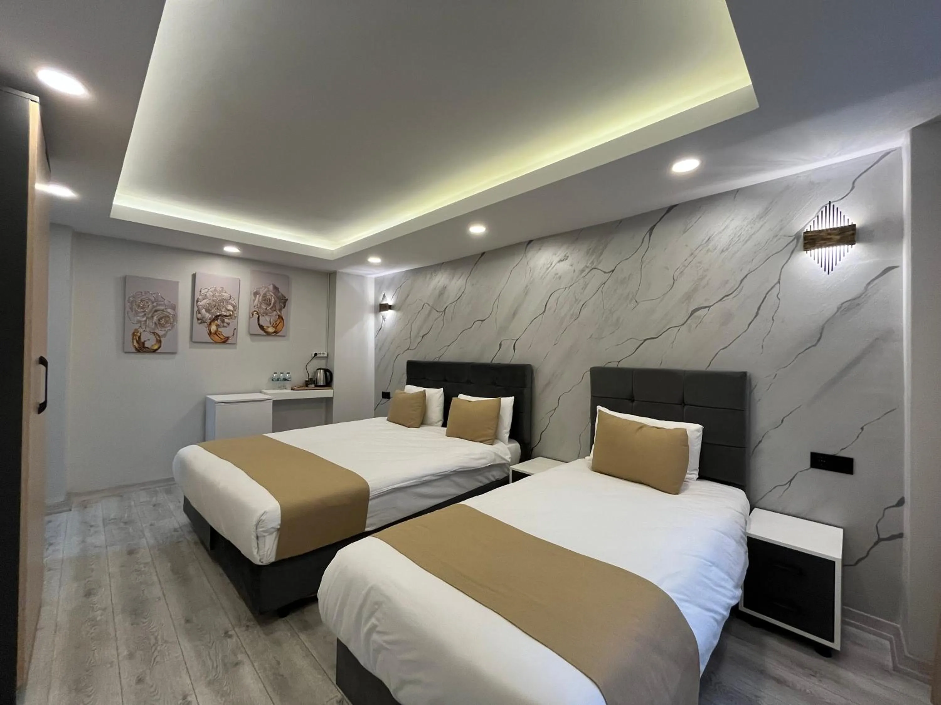 Bed in White Palace Haliç