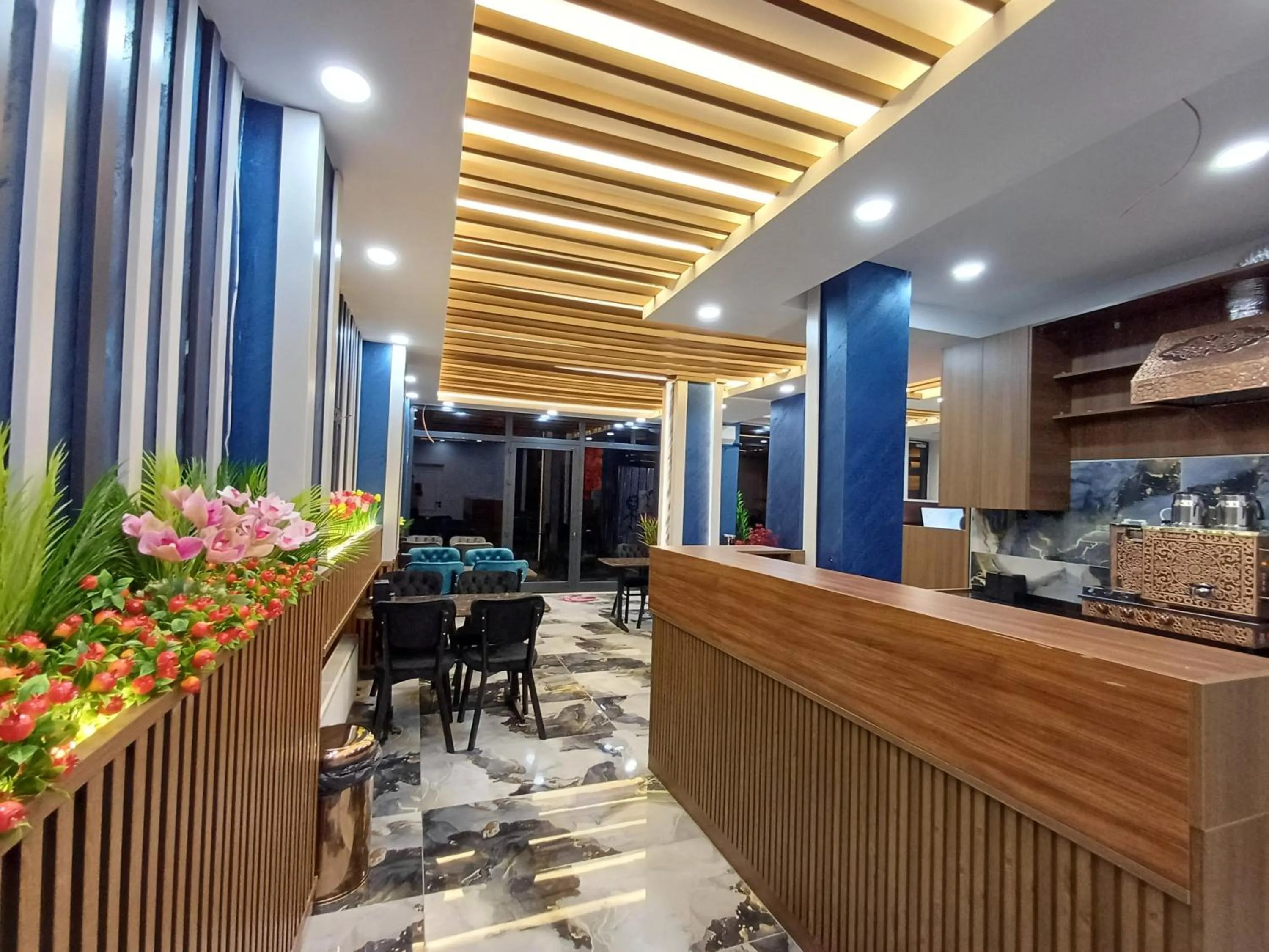 Breakfast in White Palace Haliç