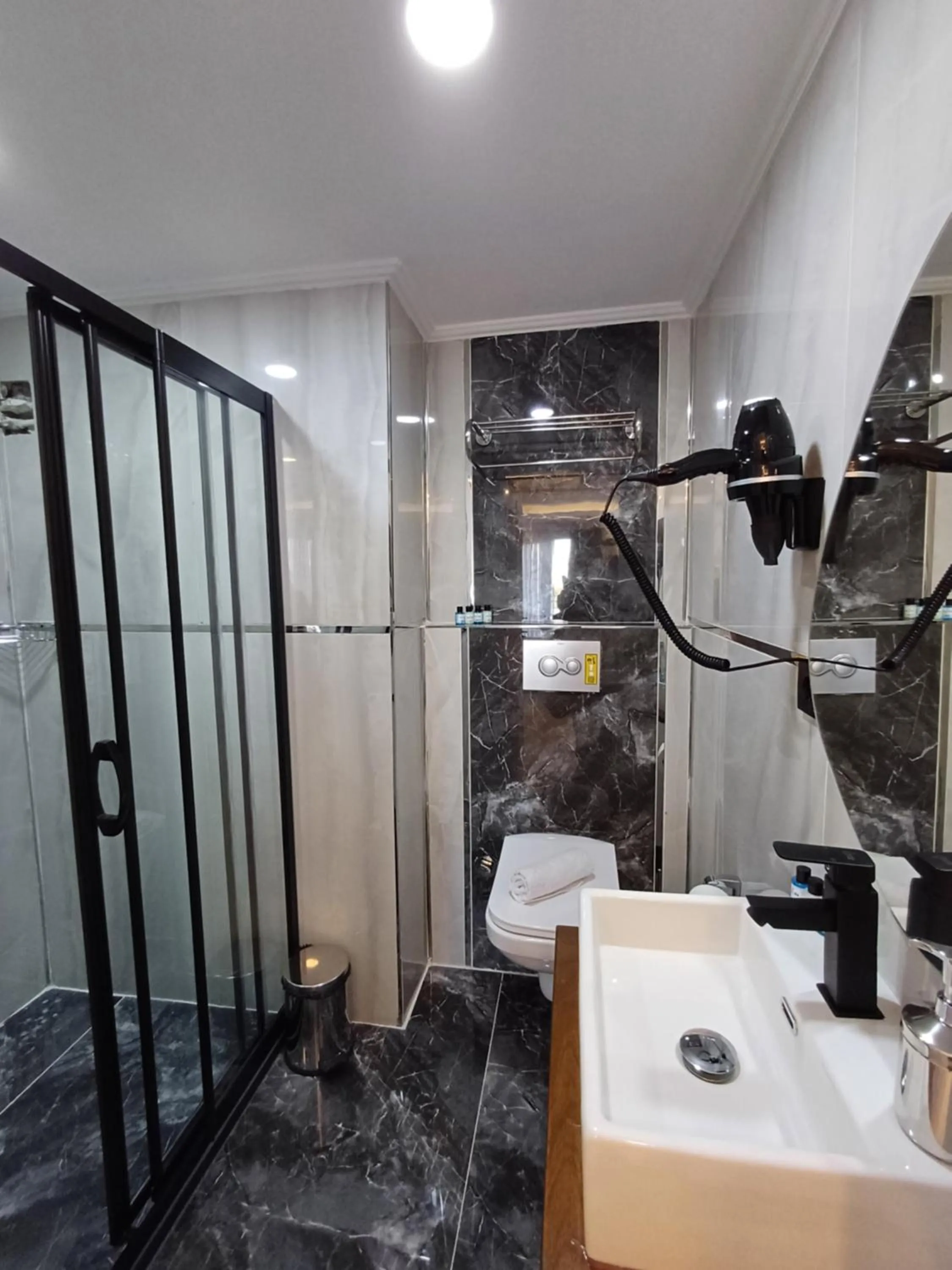 Bathroom in White Palace Haliç