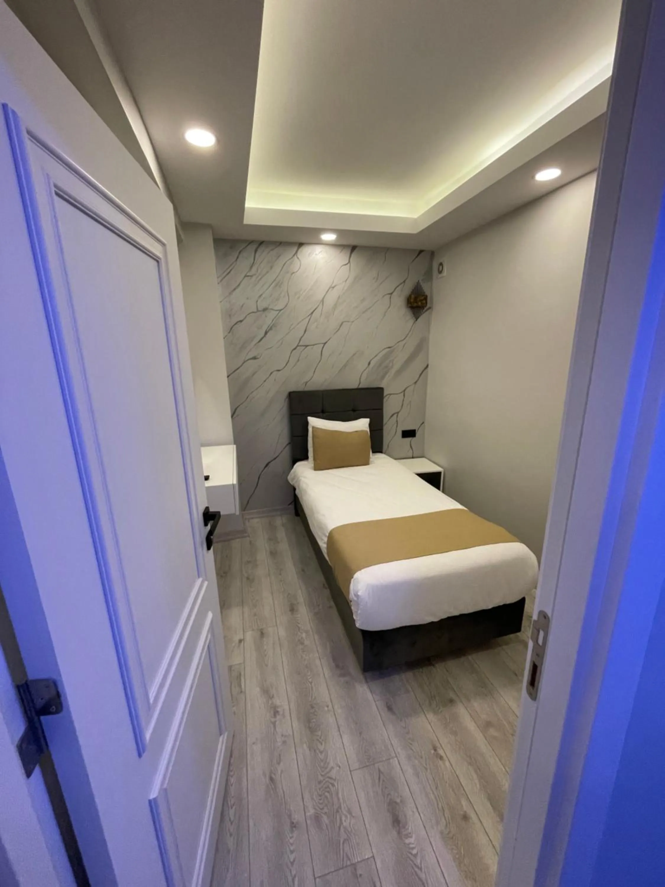 Bed in White Palace Haliç