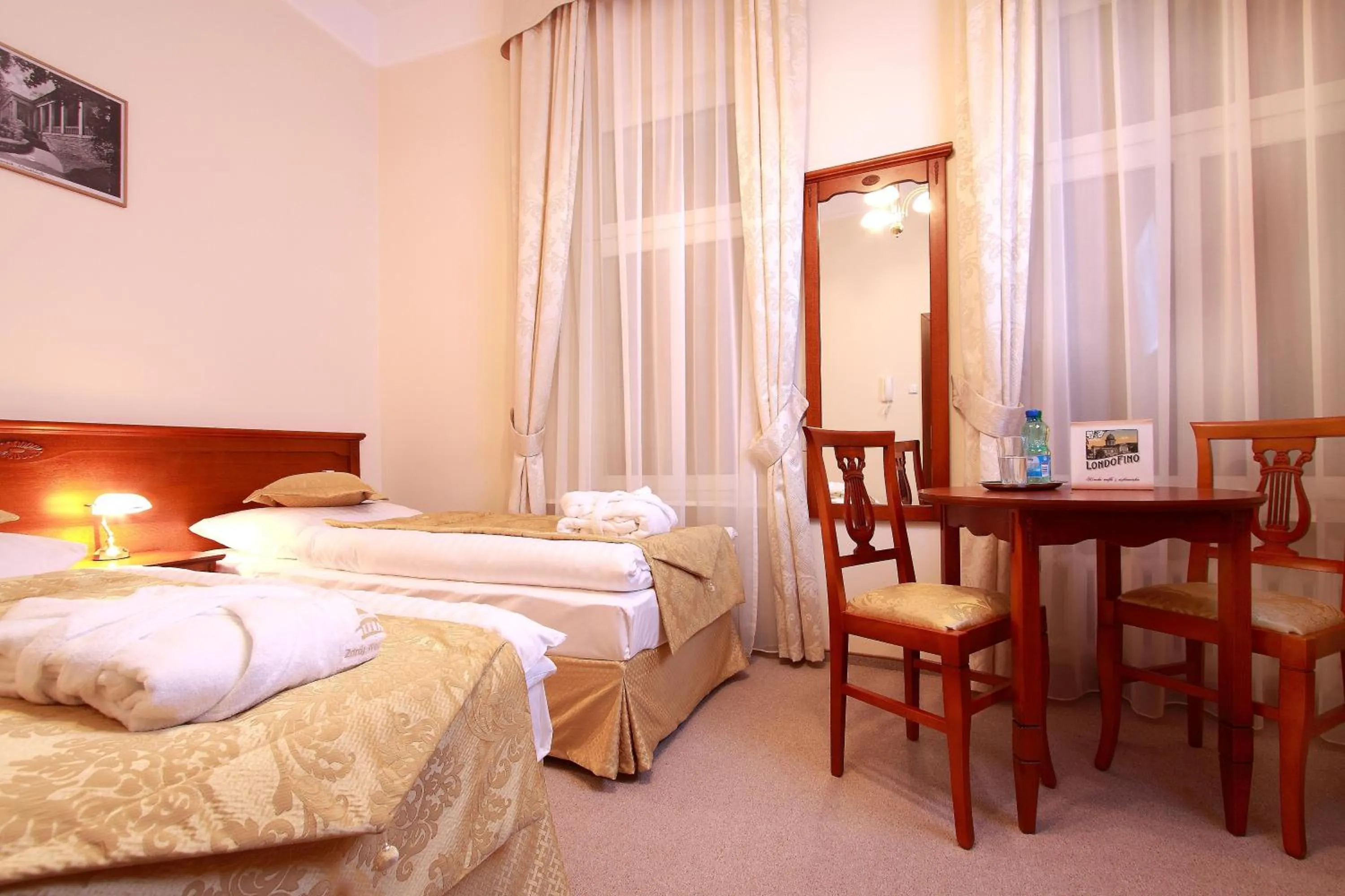 Photo of the whole room, Bed in Zdrój Wojciech