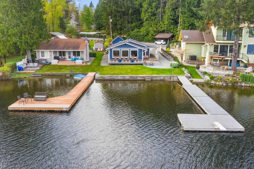 Idyllic Lakeside Getaway - Hidden Gem