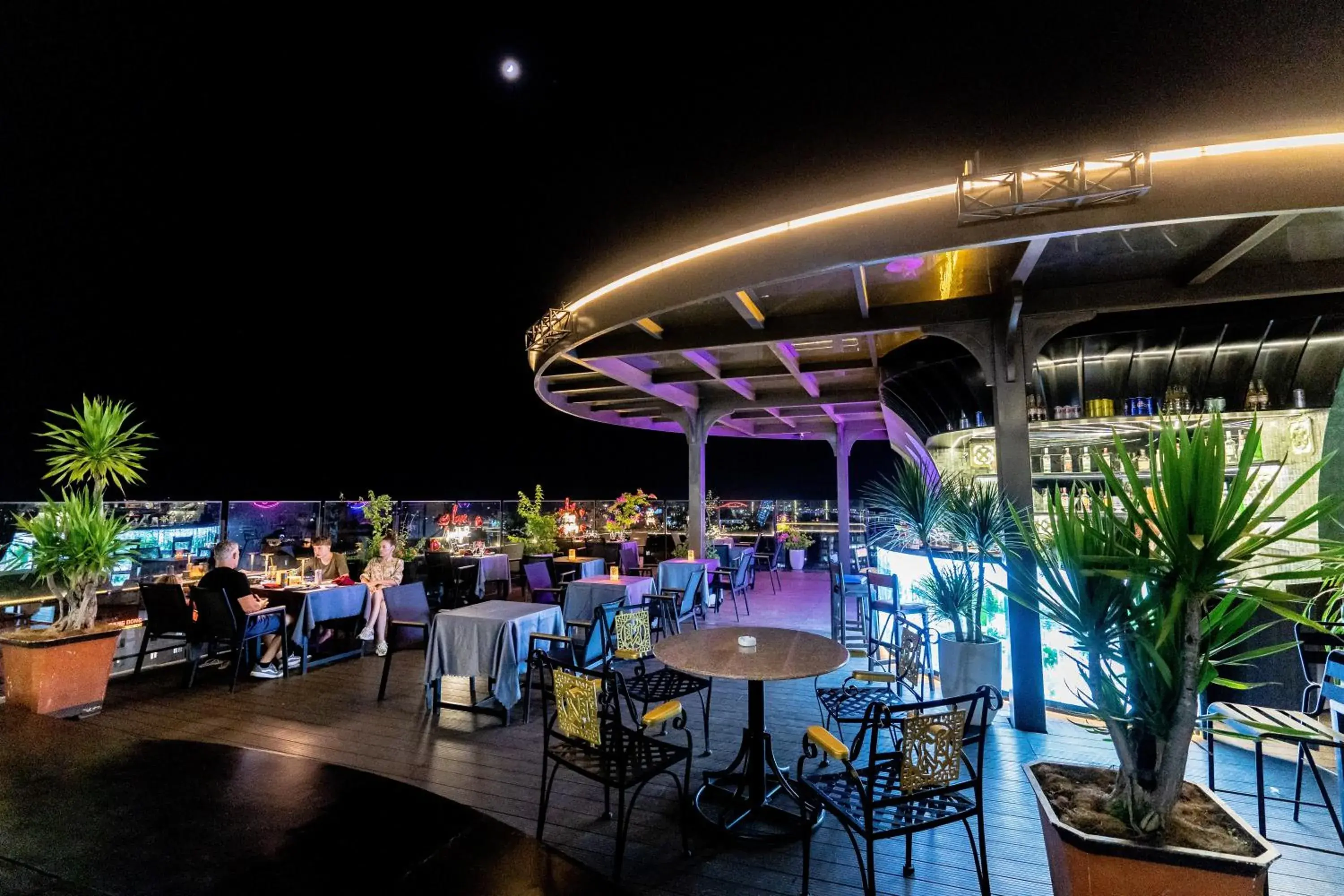 Restaurant/places to eat in Thanh Lich Royal Boutique Restaurant/places to eat in Thanh Lich Royal Boutique