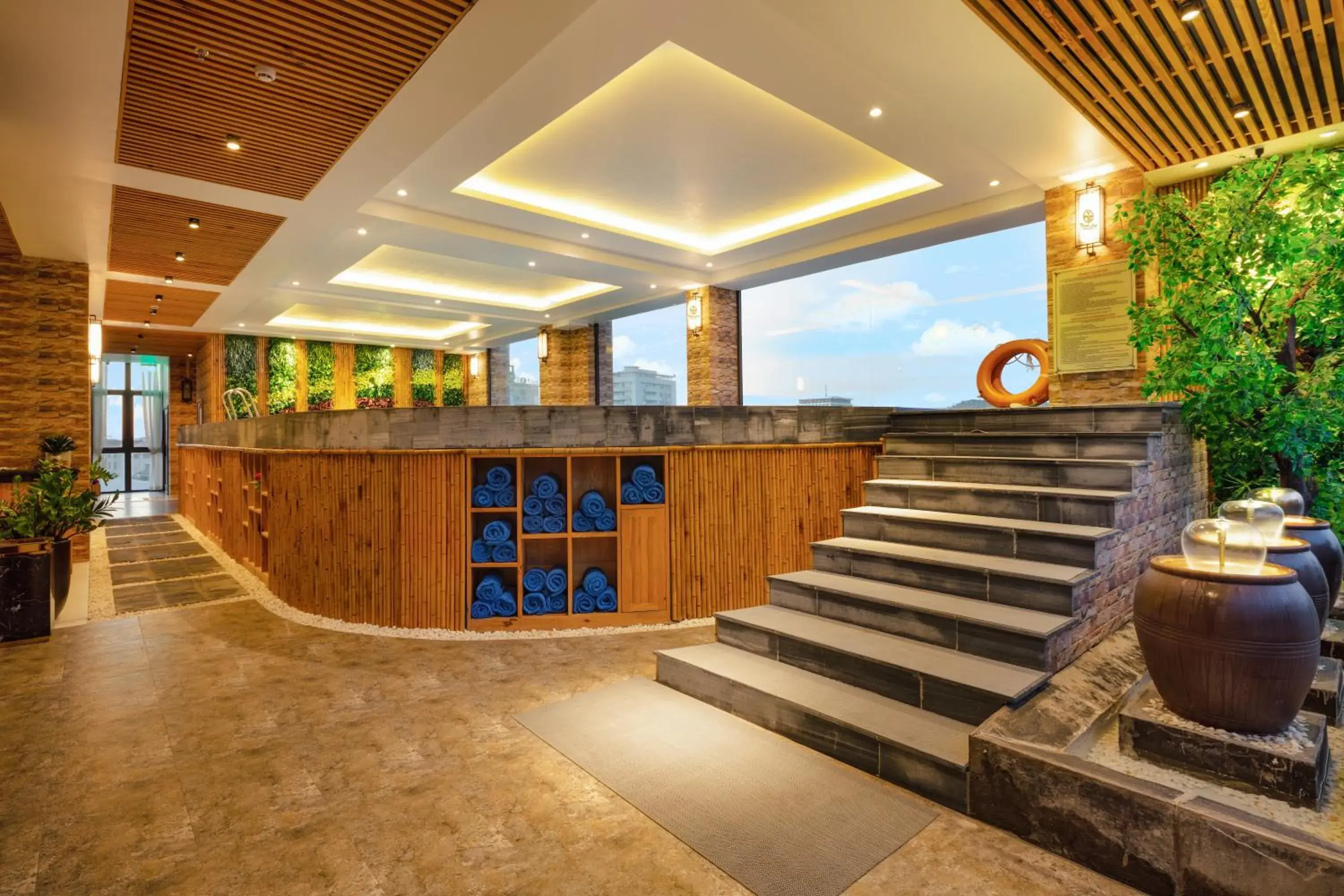 Pool view in Thanh Lich Royal Boutique Pool view in Thanh Lich Royal Boutique