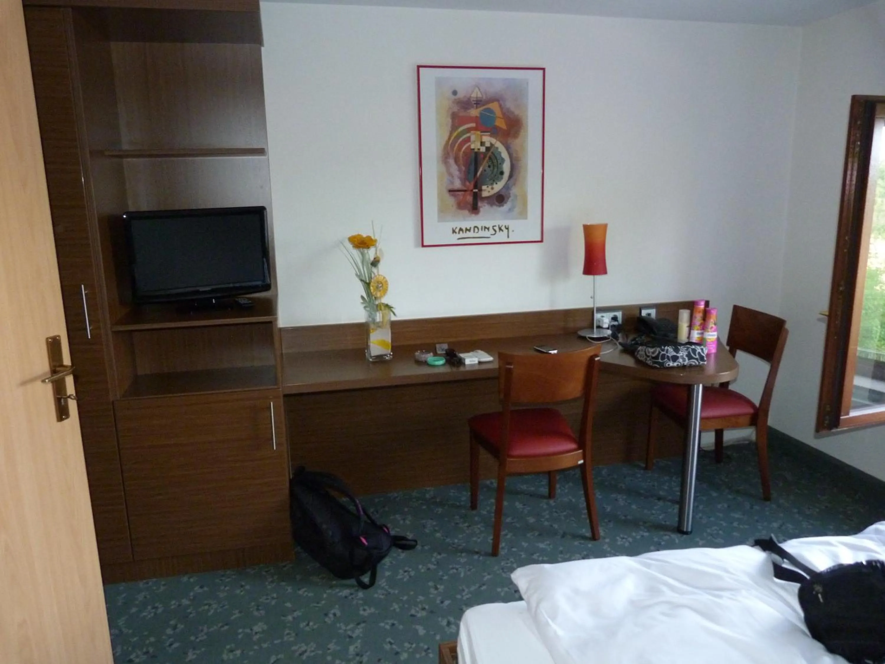 Day, Bed in Hotel Krone