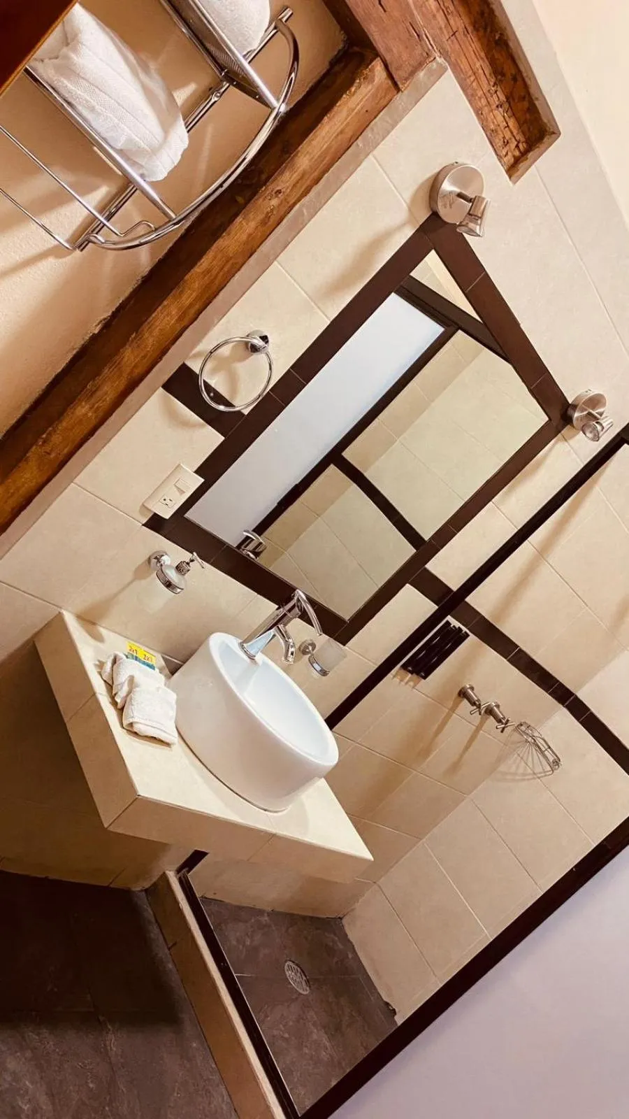 Bathroom in HOTEL PLAZA VASCO