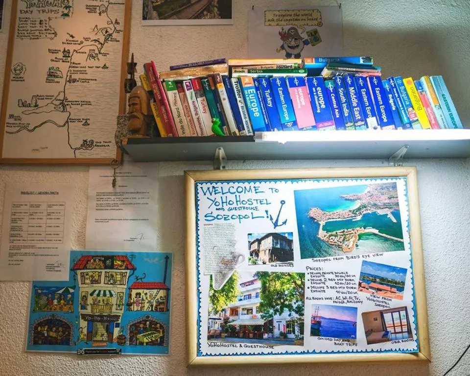 Library in Yo Ho Hostel