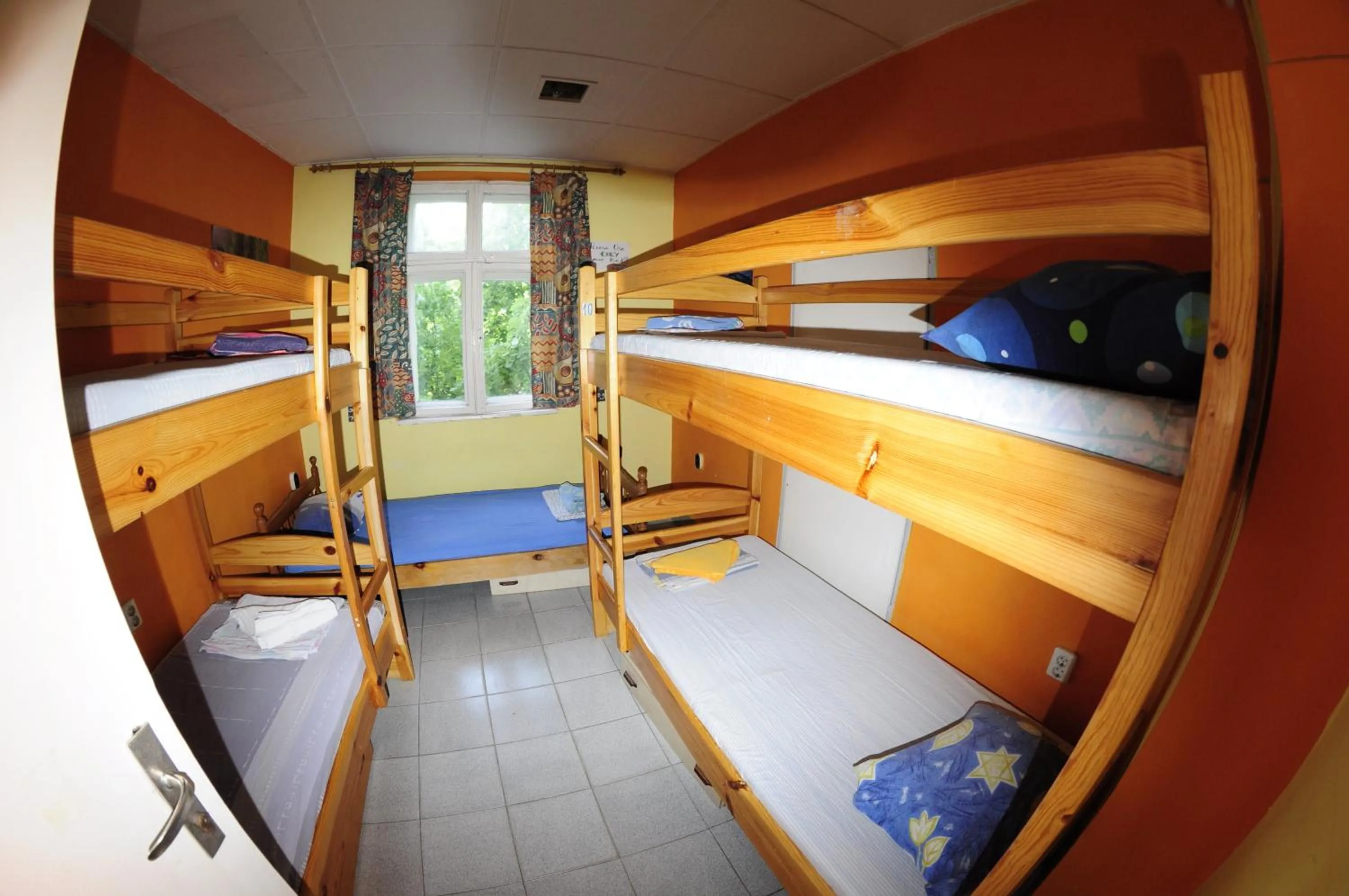 Day, Bed in Yo Ho Hostel