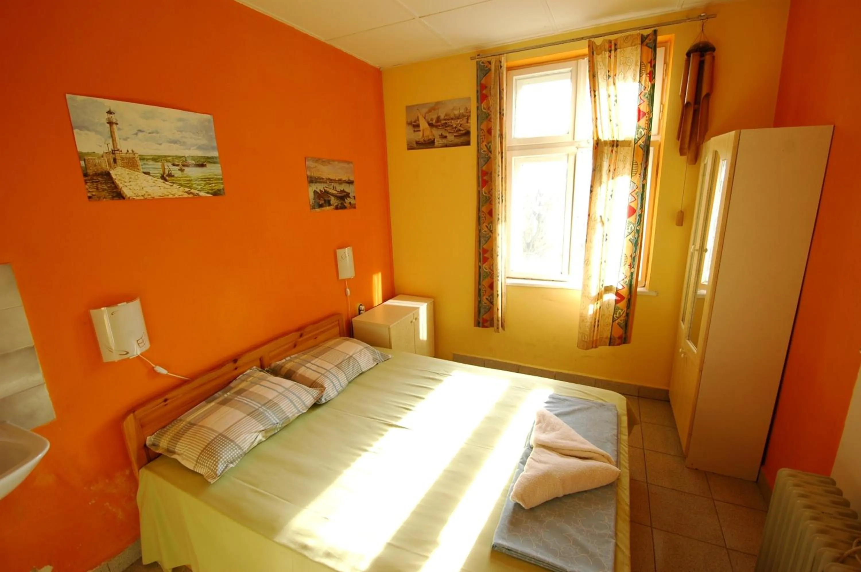 Photo of the whole room, Bed in Yo Ho Hostel