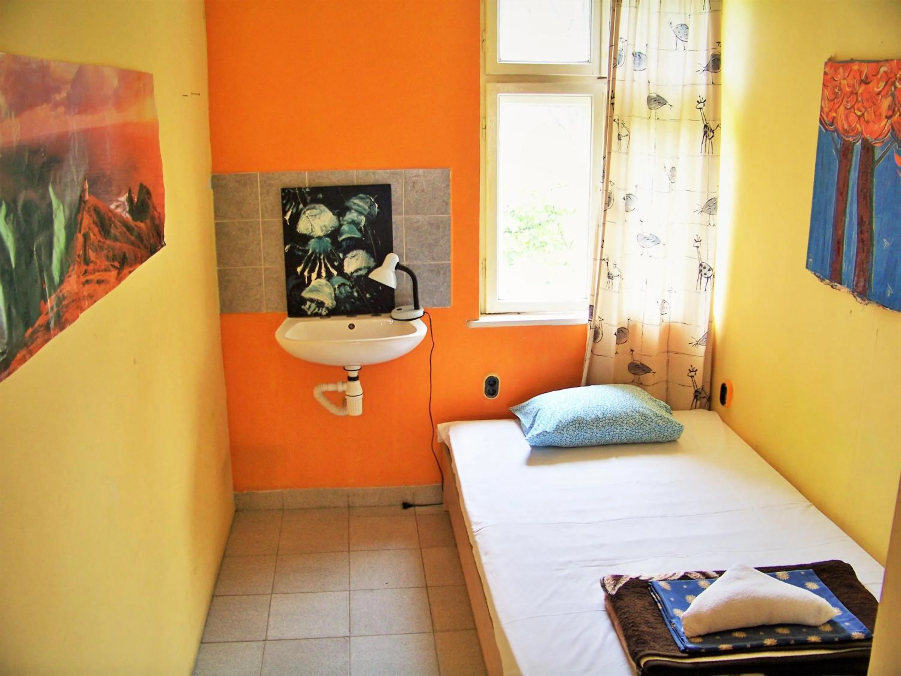 Photo of the whole room, Bed in Yo Ho Hostel